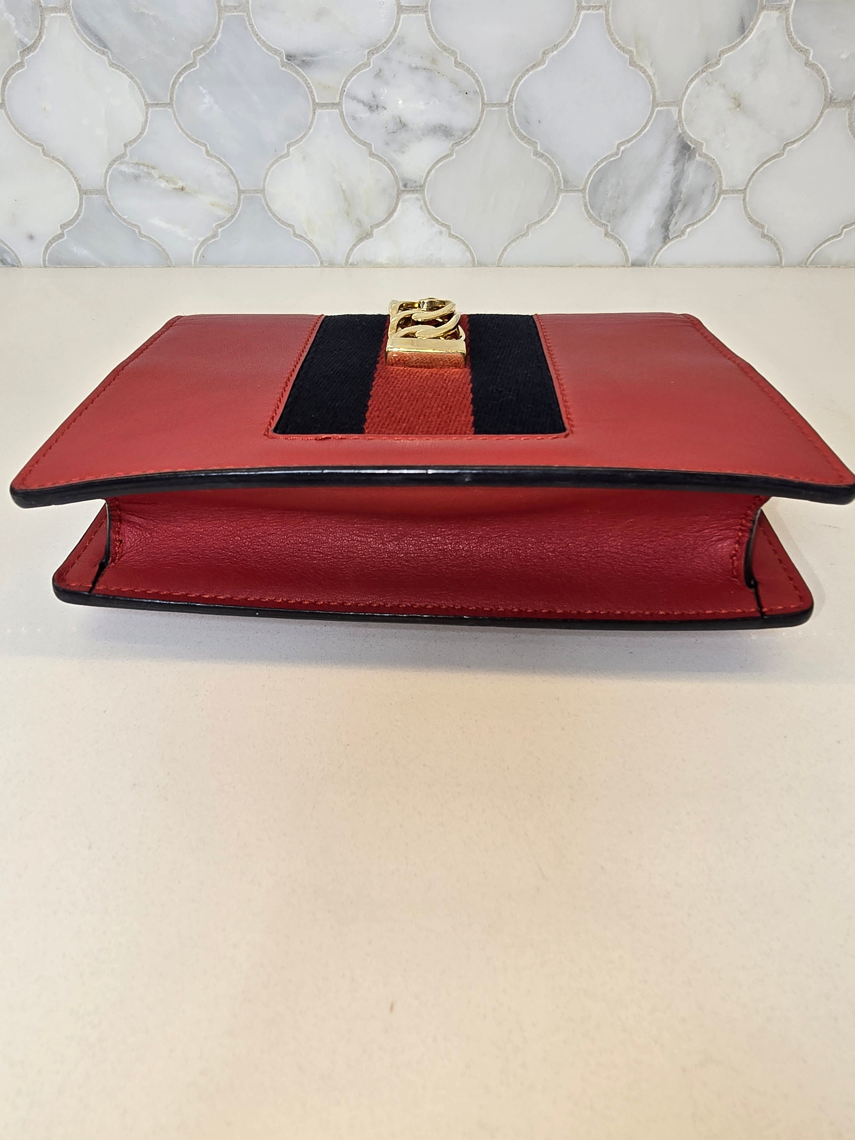 Gucci Sylvie Super Mini Bag – Red