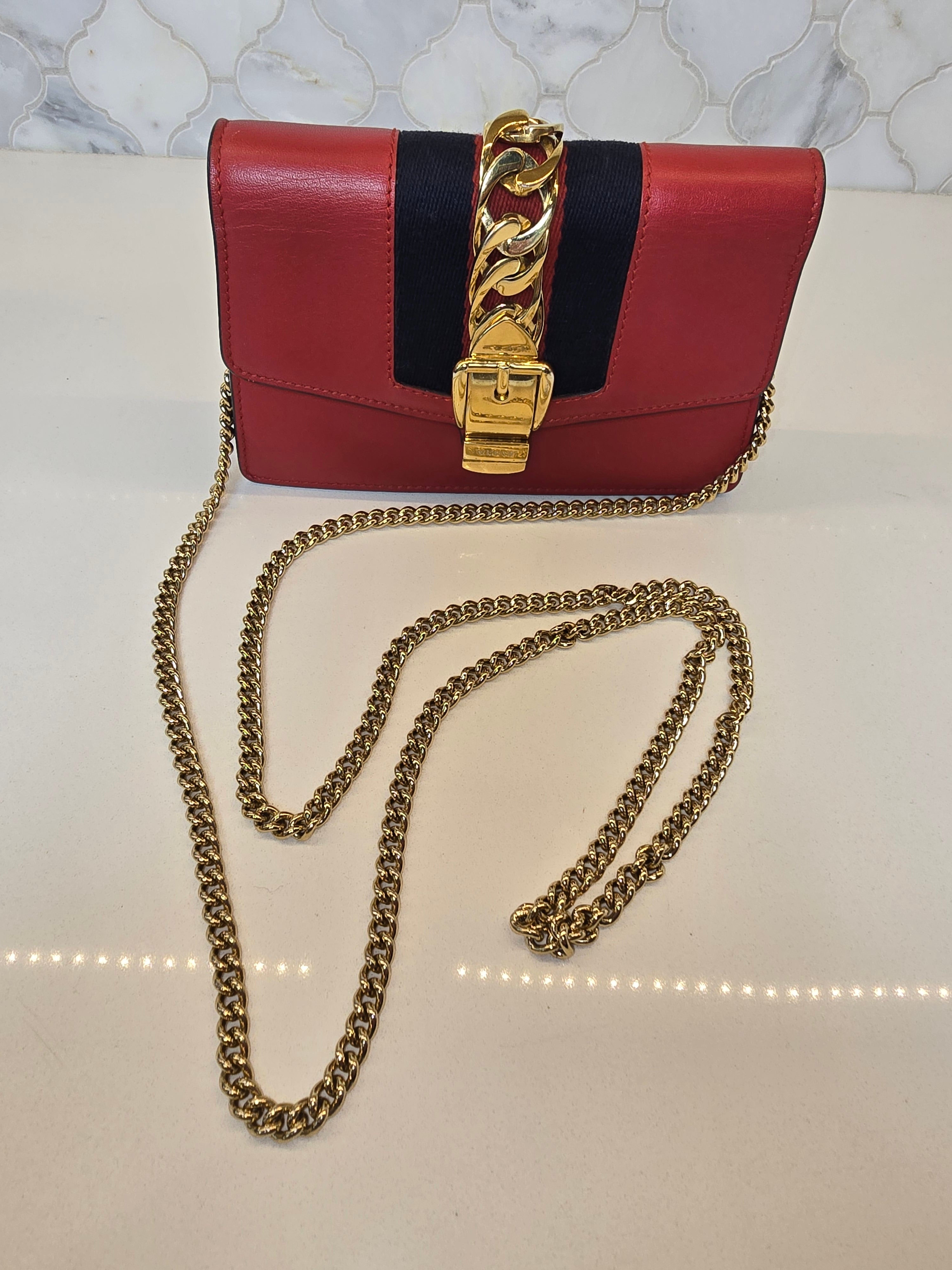 Gucci Sylvie Super Mini Bag – Red
