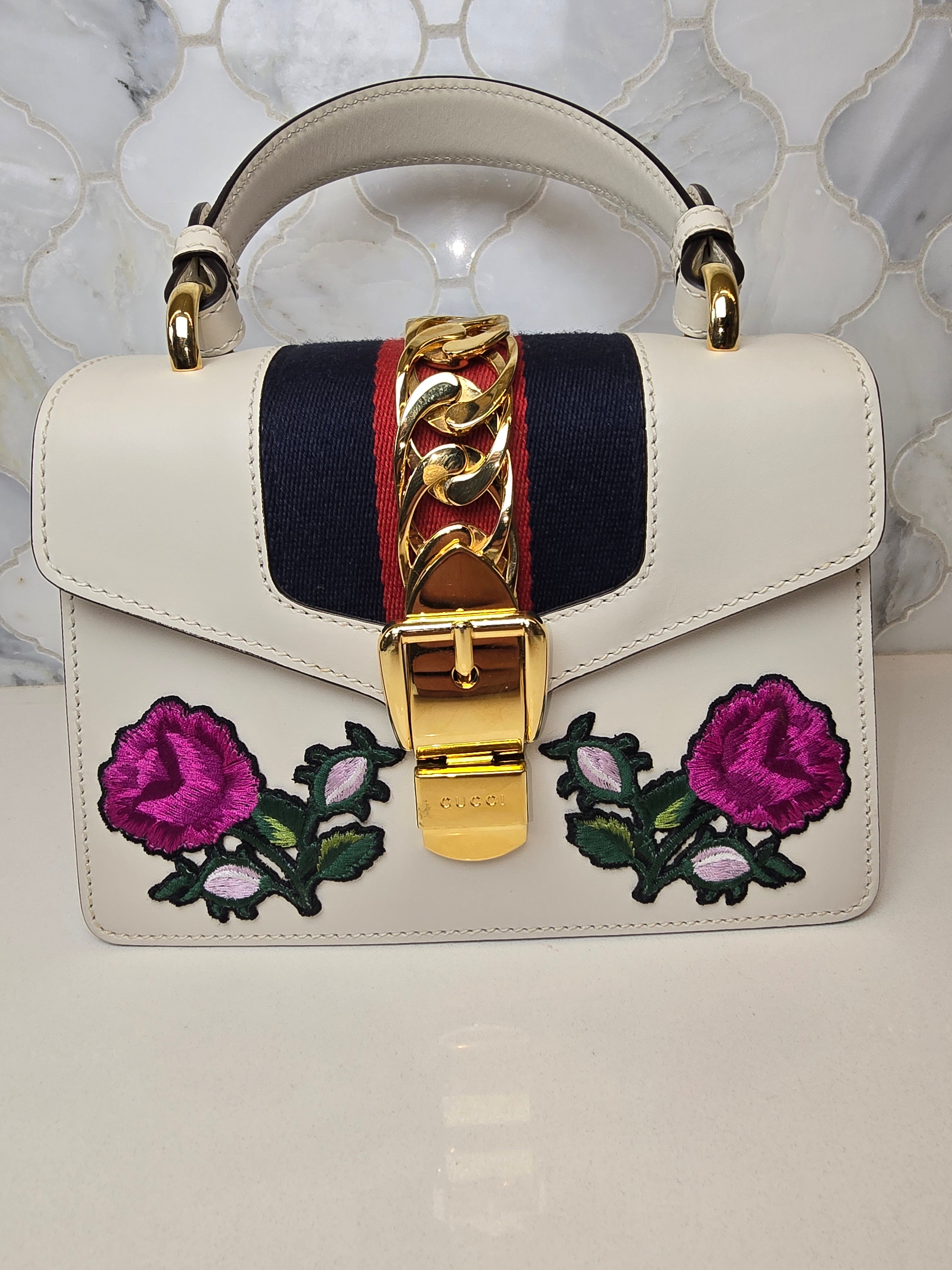 Gucci Sylvie Mini Bag – Floral Embroidered Cream