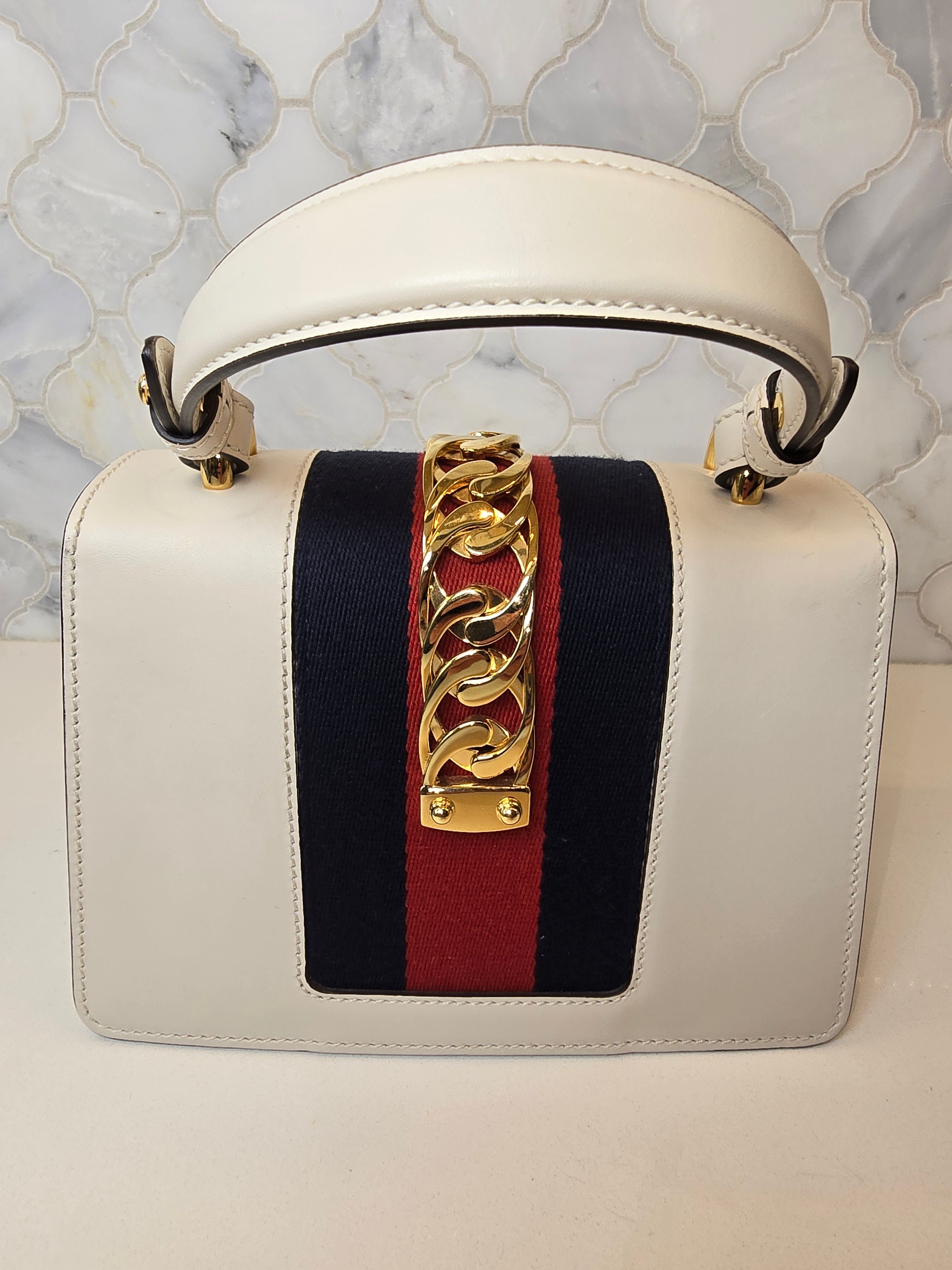 Gucci Sylvie Mini Bag – Floral Embroidered Cream