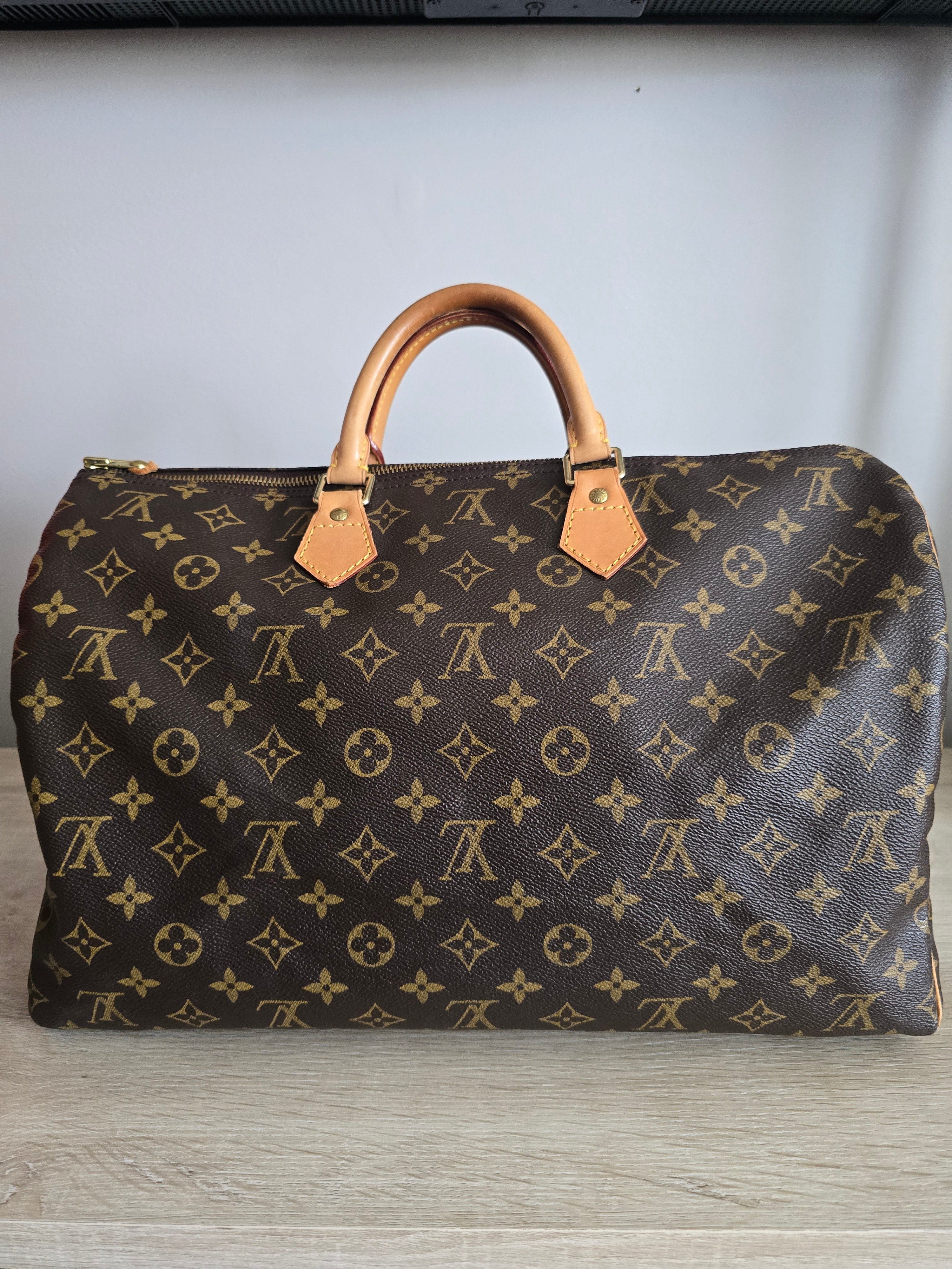 Louis Vuitton Speedy 40 Monogram Handbag in Brown