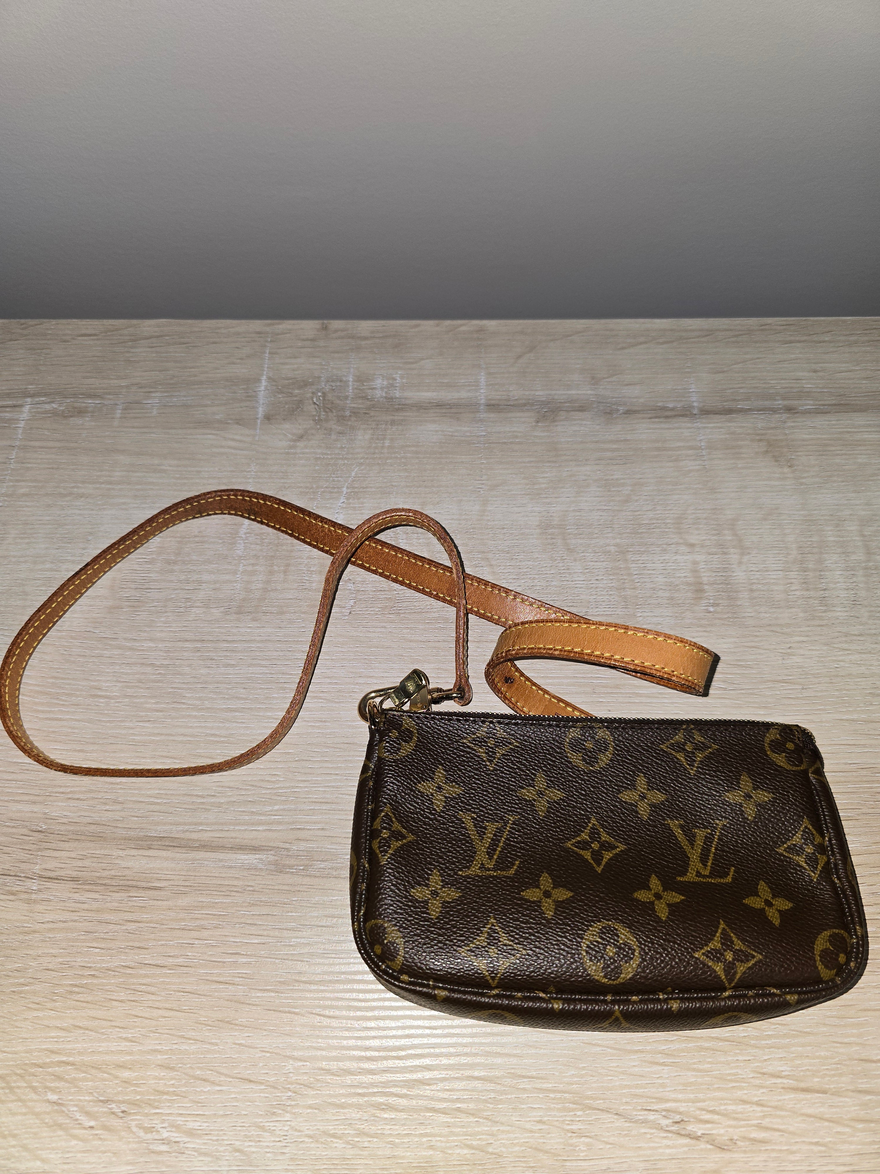 Louis Vuitton Monogram Pochette Accessoires