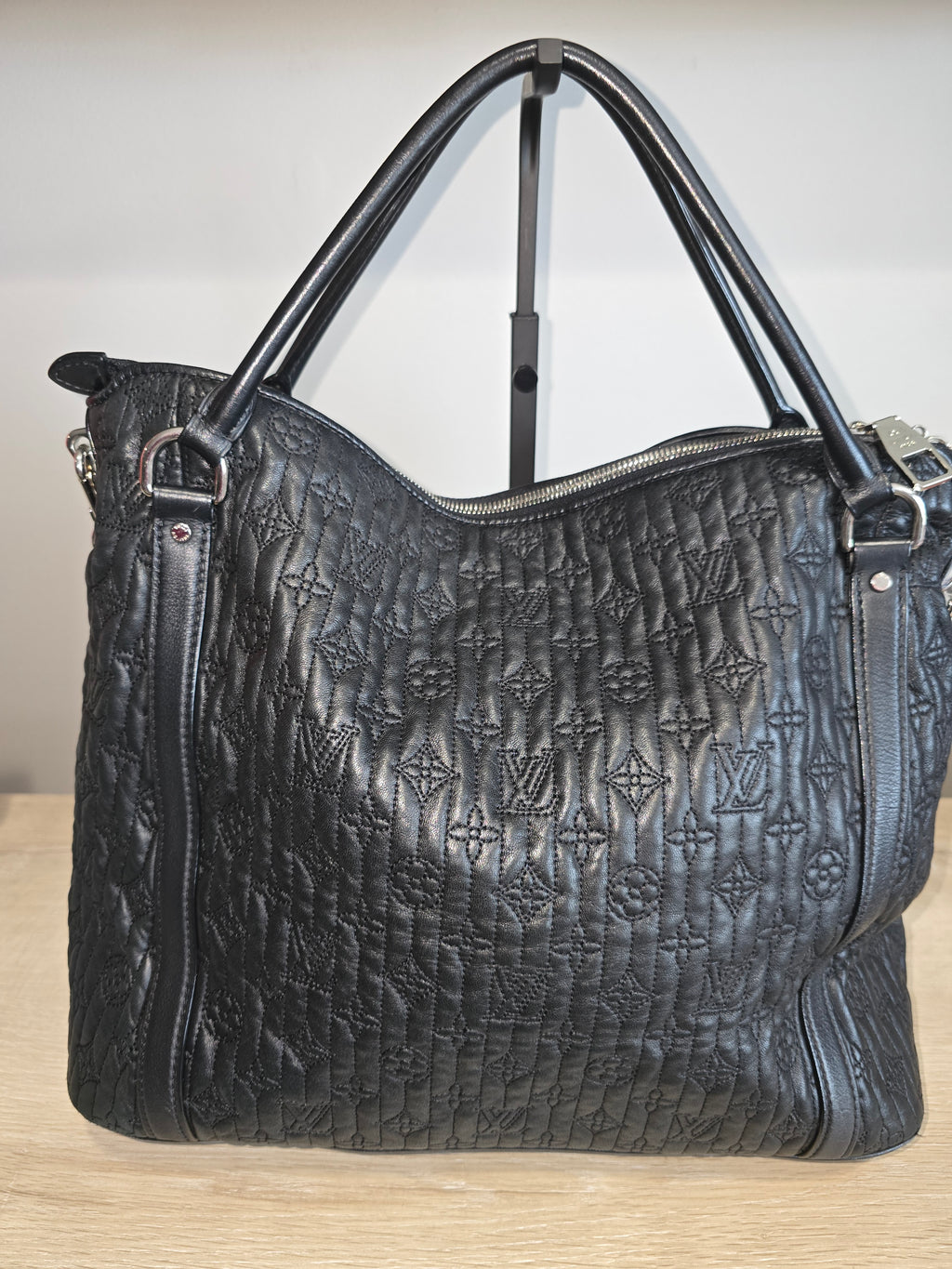 Louis Vuitton Monogram Antheia Ixia Embroidered Lambskin — Black Large