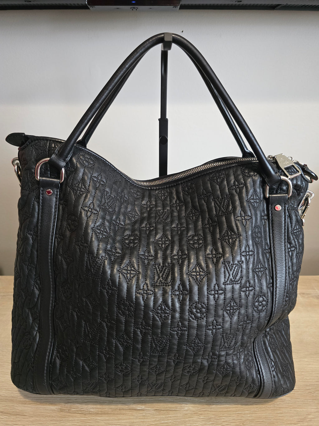 Louis Vuitton Monogram Antheia Ixia Embroidered Lambskin — Black Large