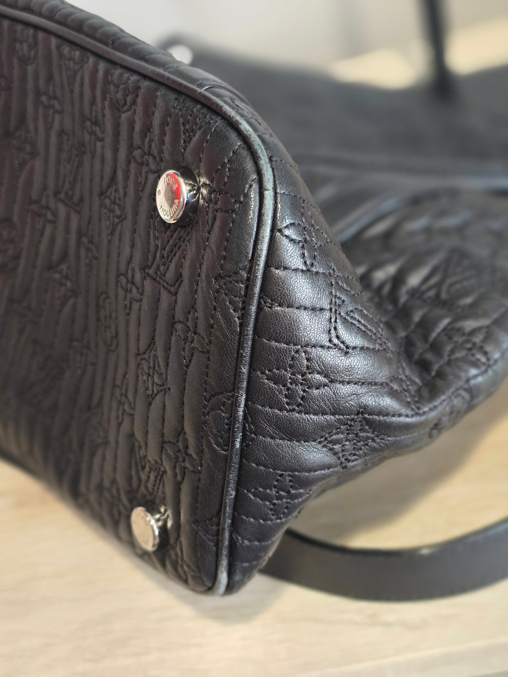 Louis Vuitton Monogram Antheia Ixia Embroidered Lambskin — Black Large