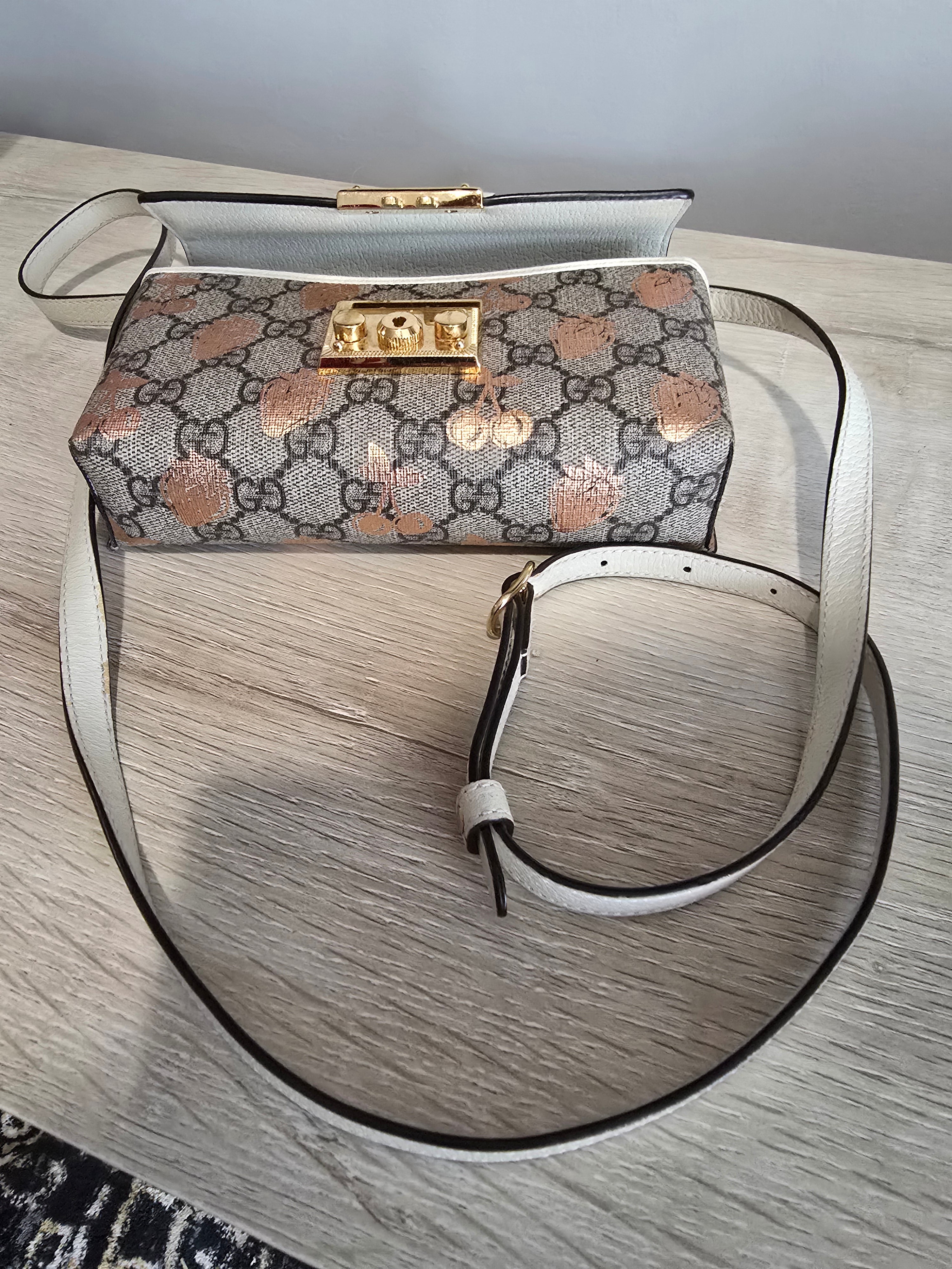 Gucci GG Supreme Monogram Berry Mini Shoulder Bag