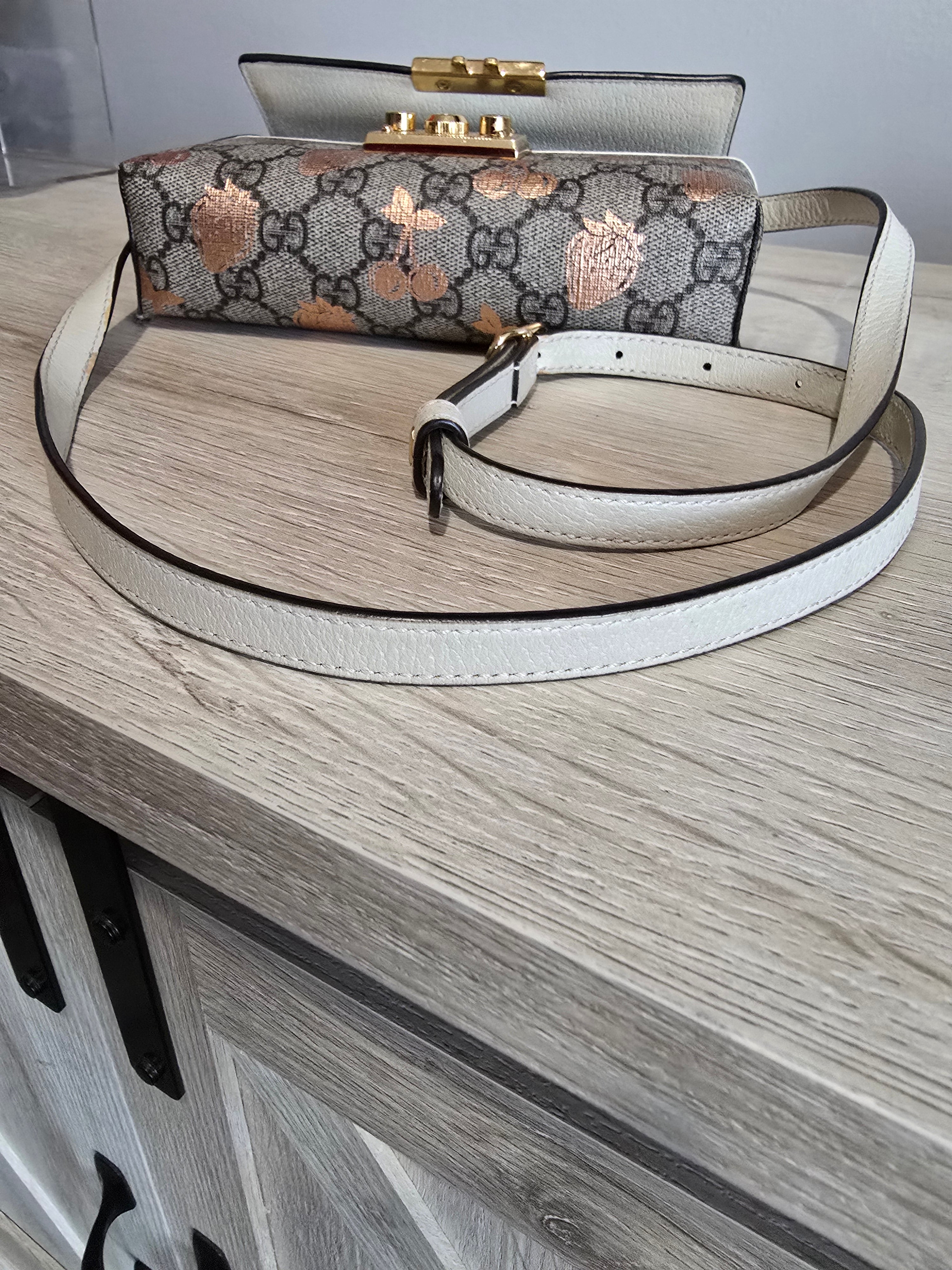Gucci GG Supreme Monogram Berry Mini Shoulder Bag