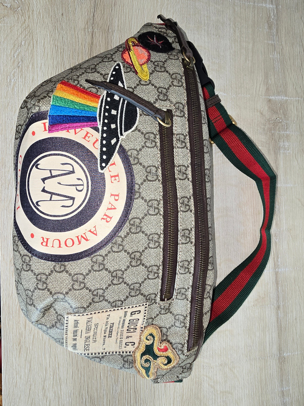 Gucci Supreme Monogram Courrier Belt Bag