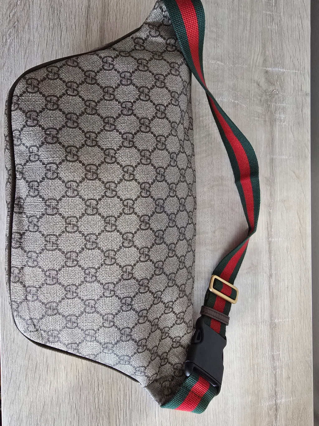 Gucci Supreme Monogram Courrier Belt Bag