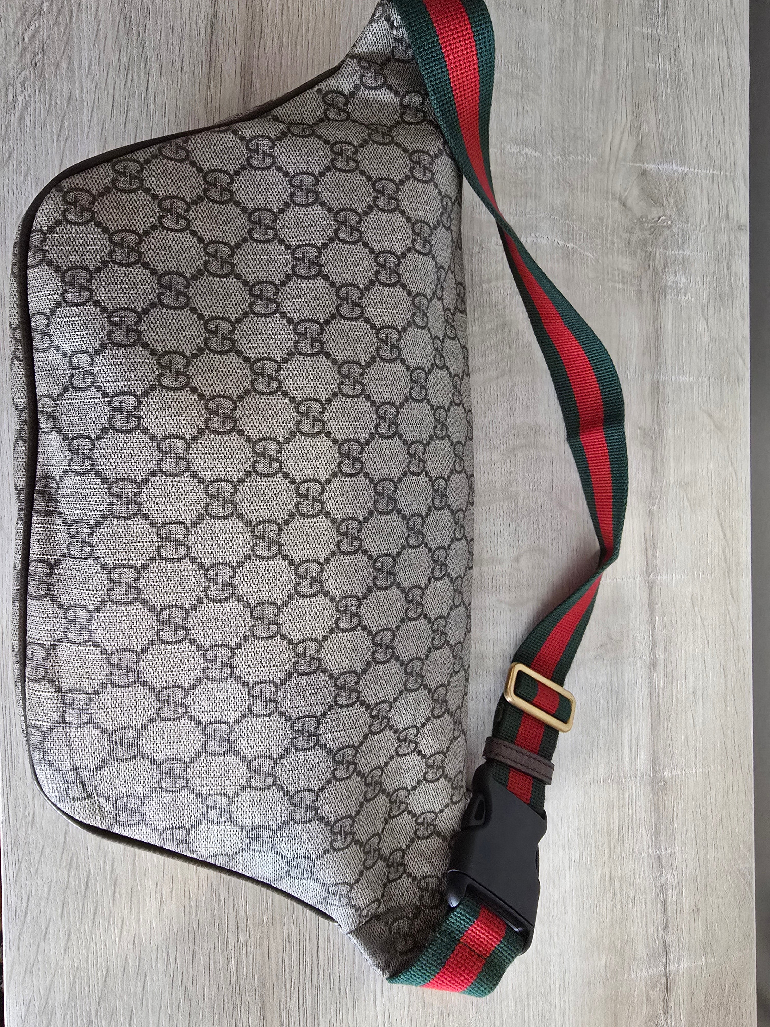 Gucci Supreme Monogram Courrier Belt Bag