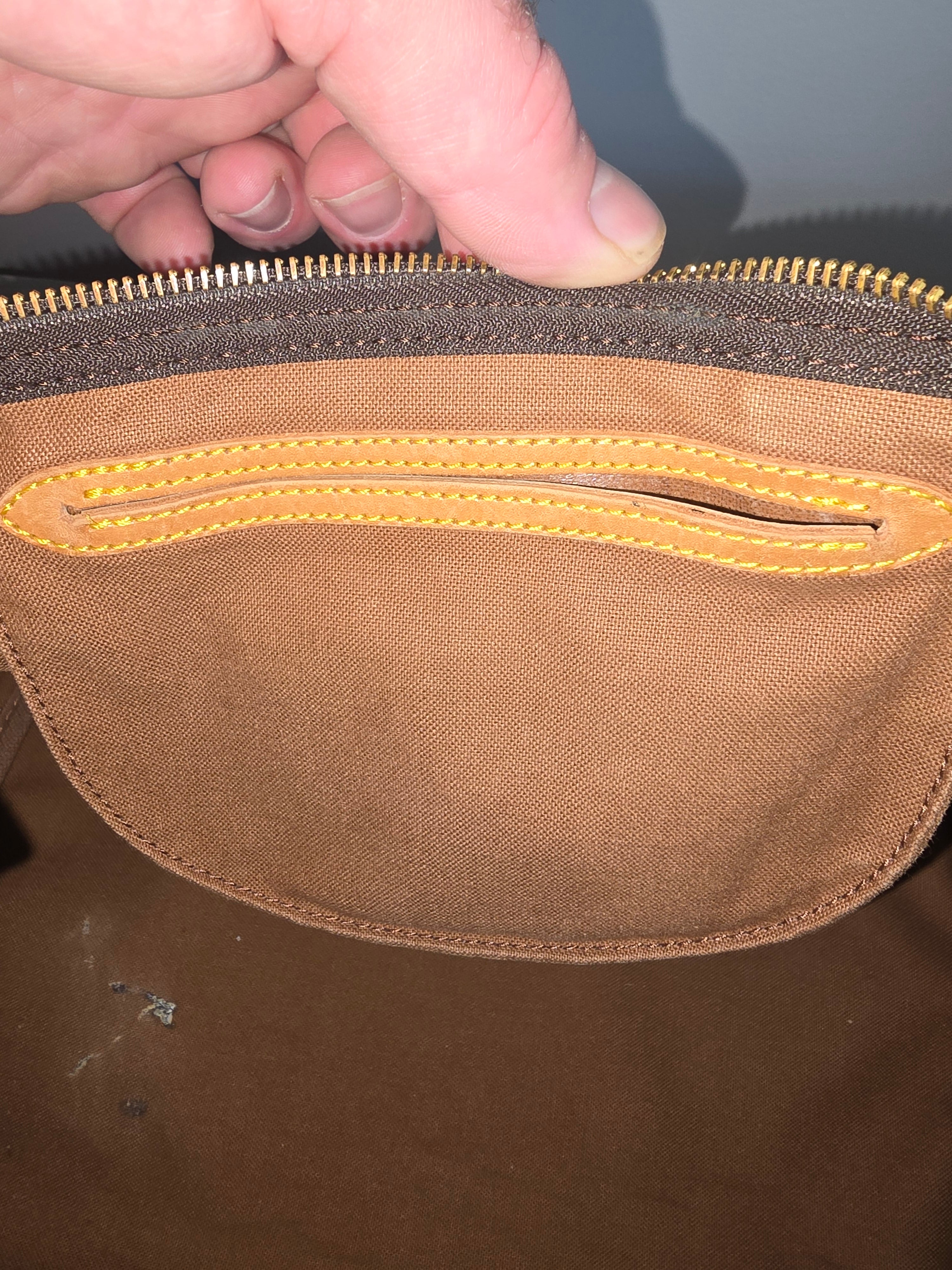 Louis Vuitton Speedy 35 — Monogram Canvas