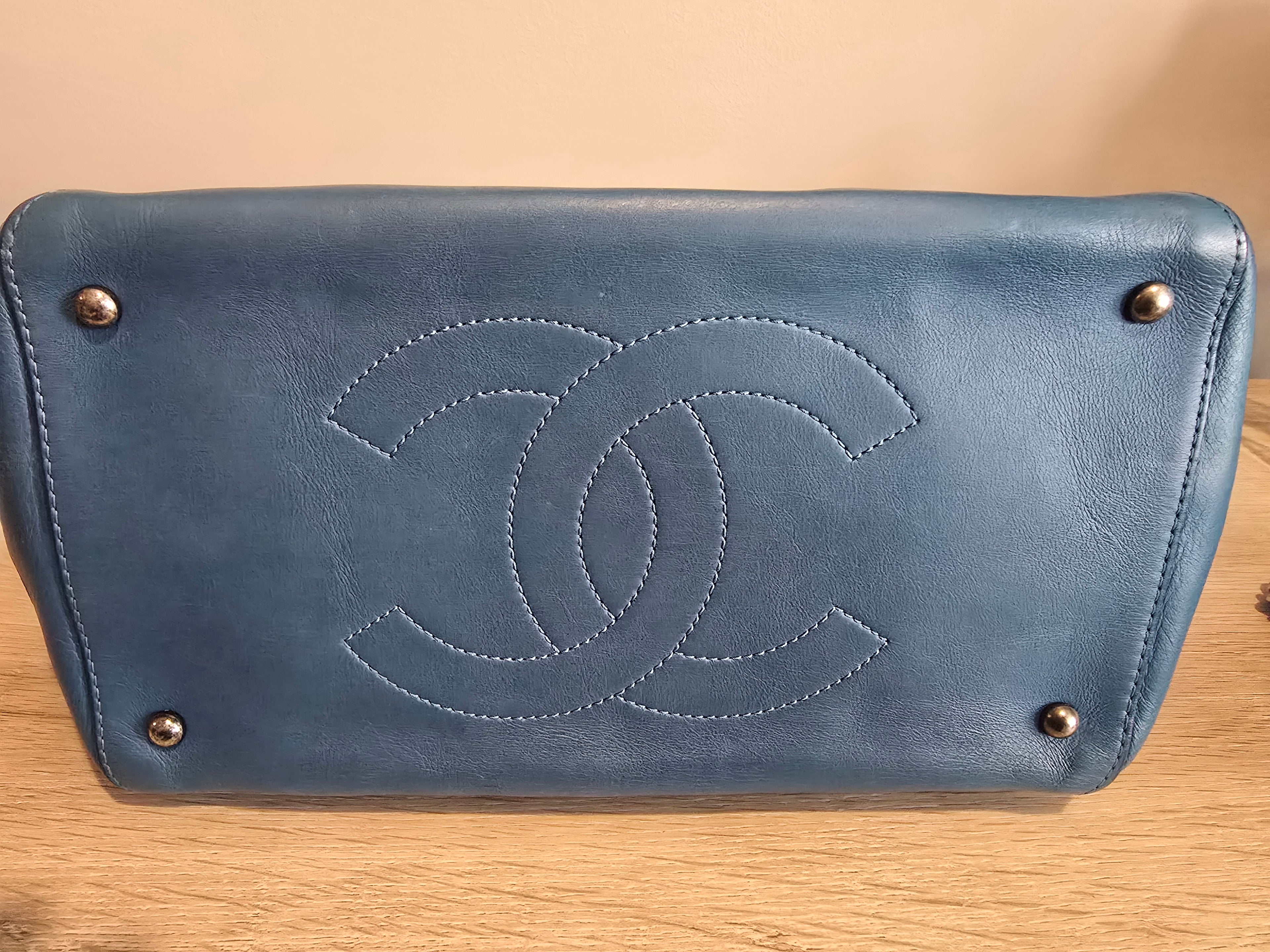 Chanel Quilted Calfskin Easy Shopping Tote