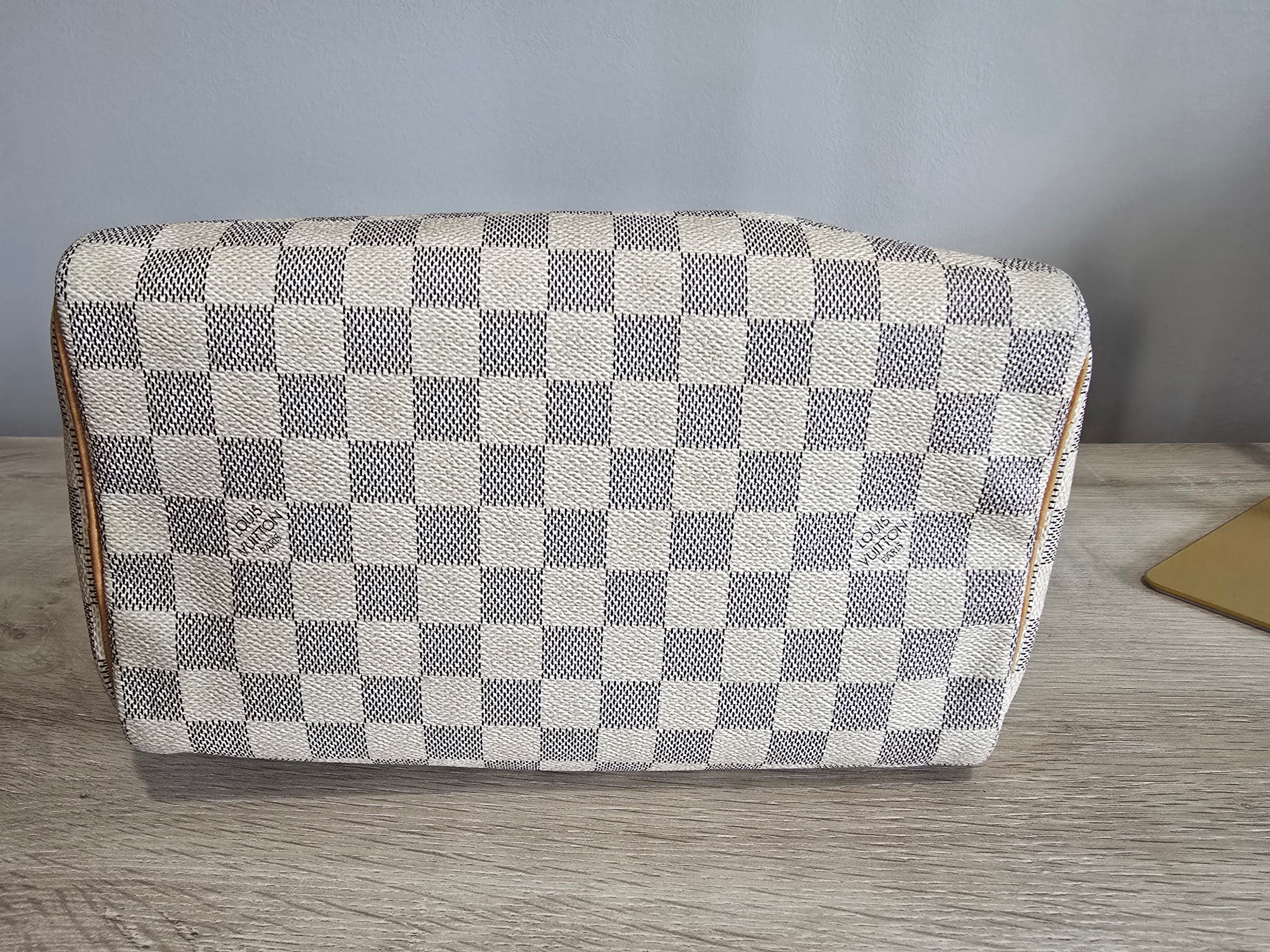 Louis Vuitton Damier Azur Speedy 20