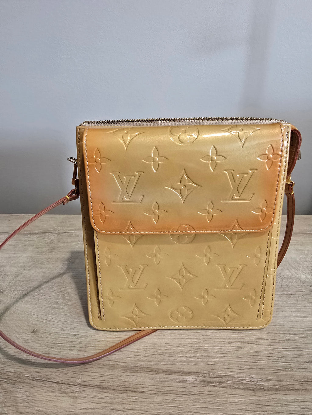 Louis Vuitton Monogram Vernis Mott — Yellow