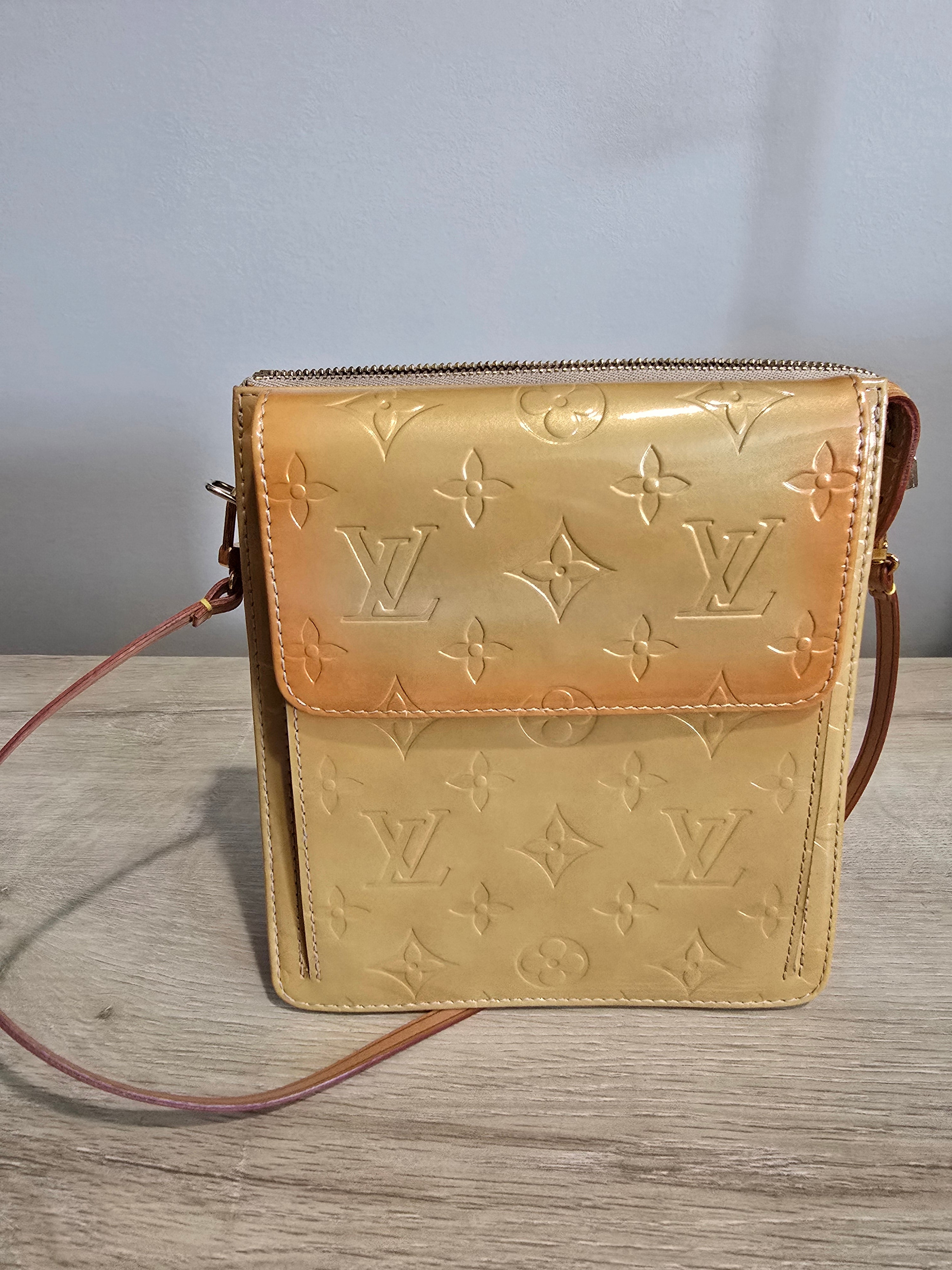 Louis Vuitton Monogram Vernis Mott — Yellow