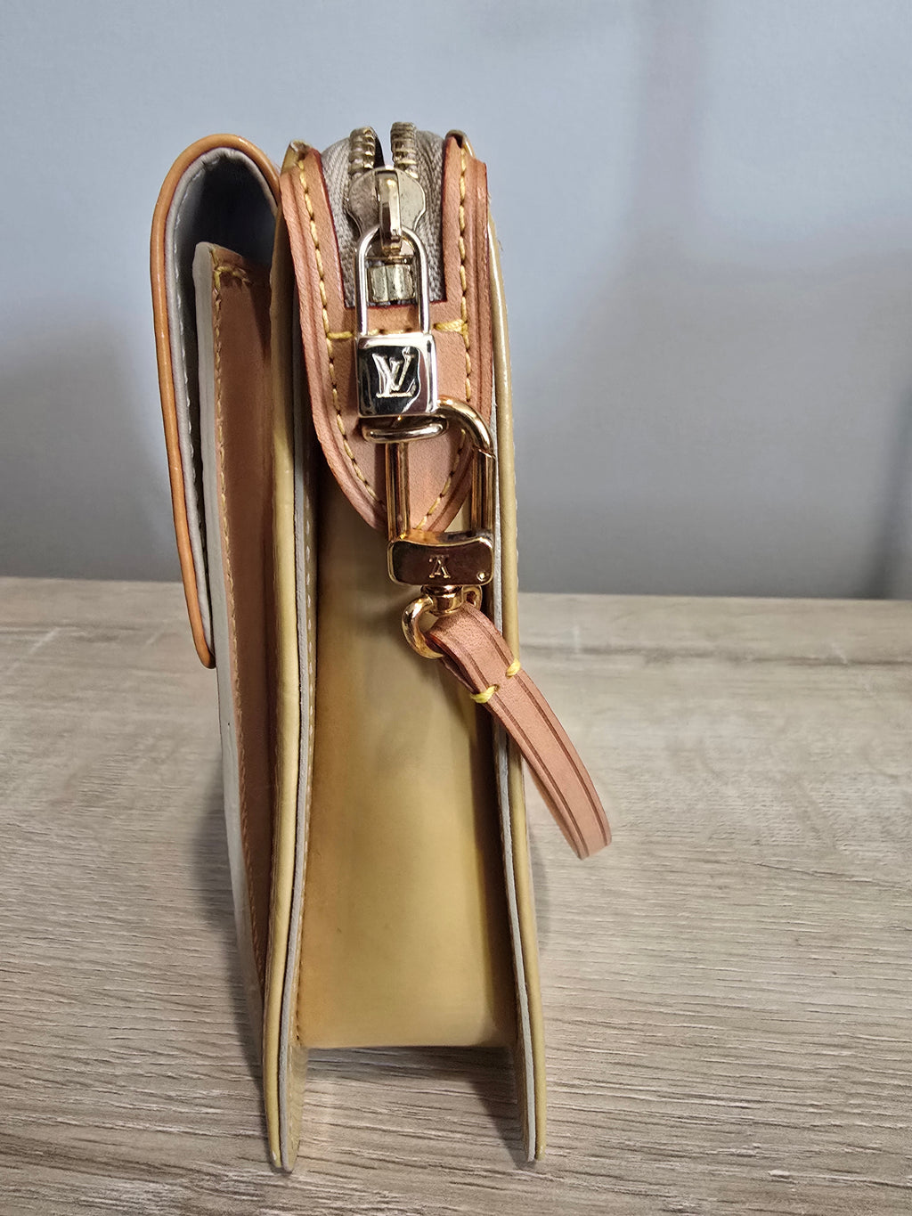 Louis Vuitton Monogram Vernis Mott — Yellow