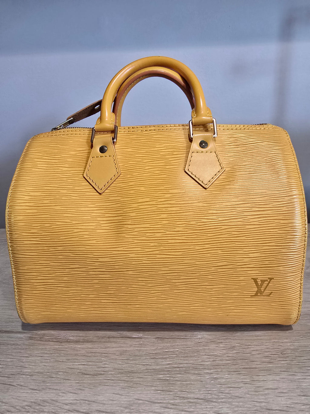 Louis Vuitton Epi Speedy 25 — Yellow