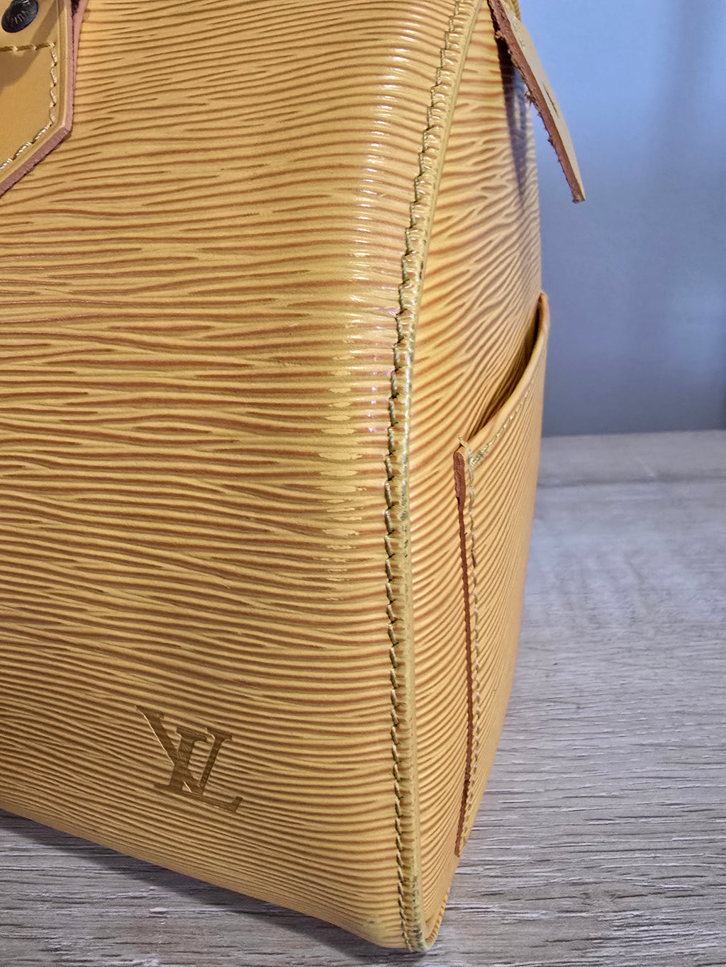 Louis Vuitton Epi Speedy 25 — Yellow