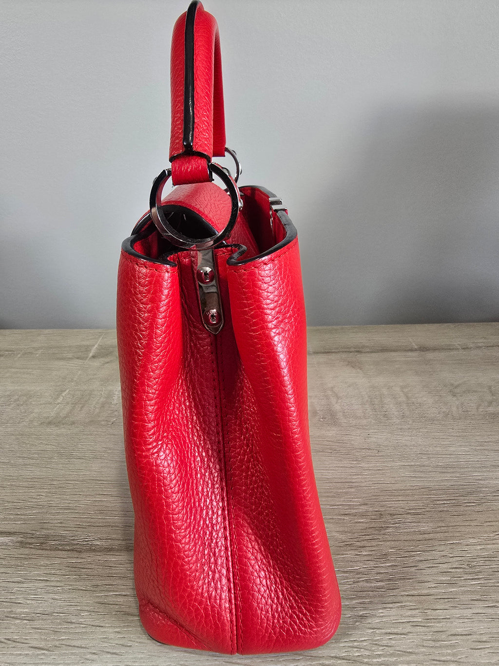 Louis Vuitton Capucines MM Rubis Red