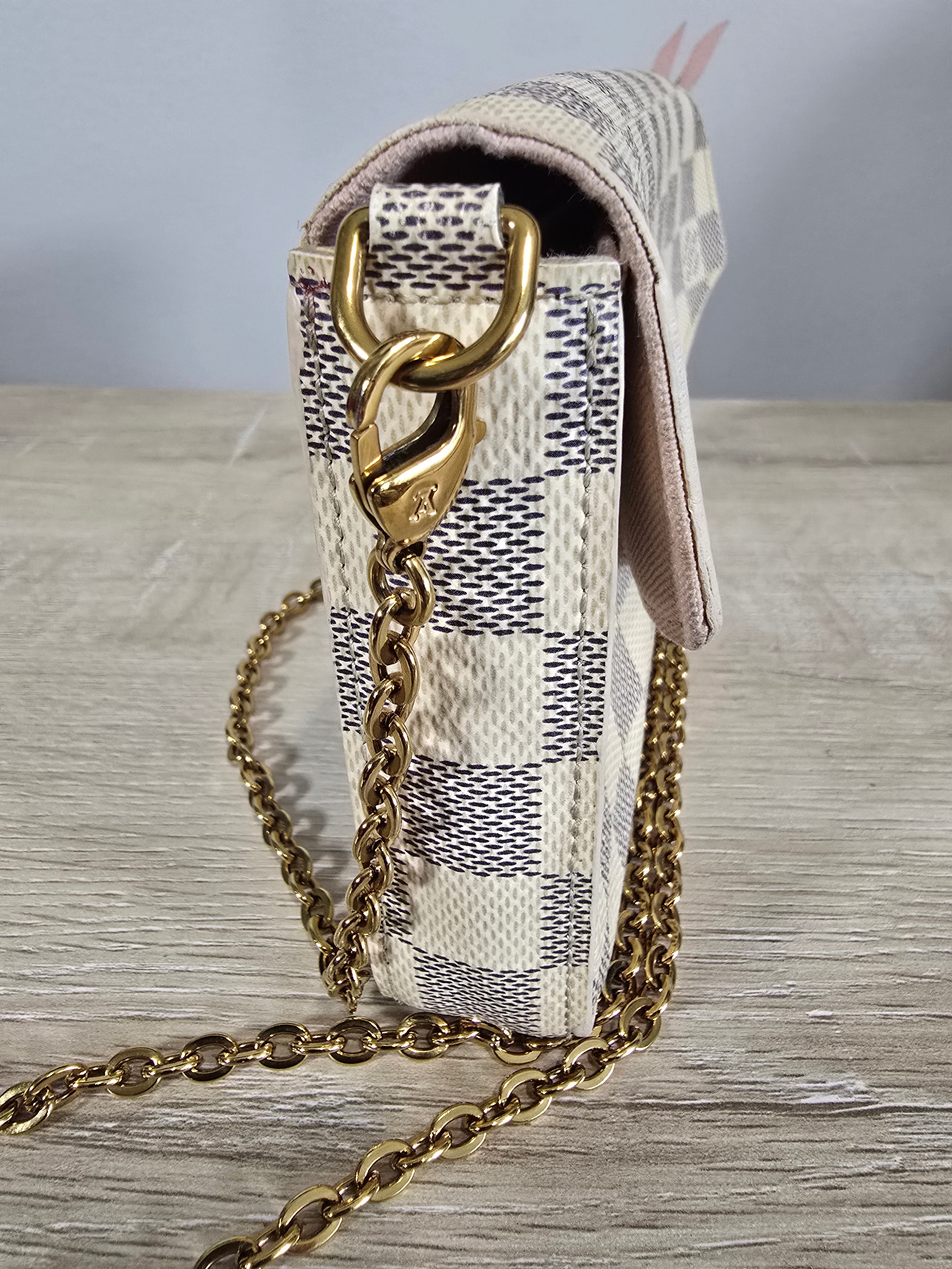 Louis Vuitton Damier Azur Pochette Félicie