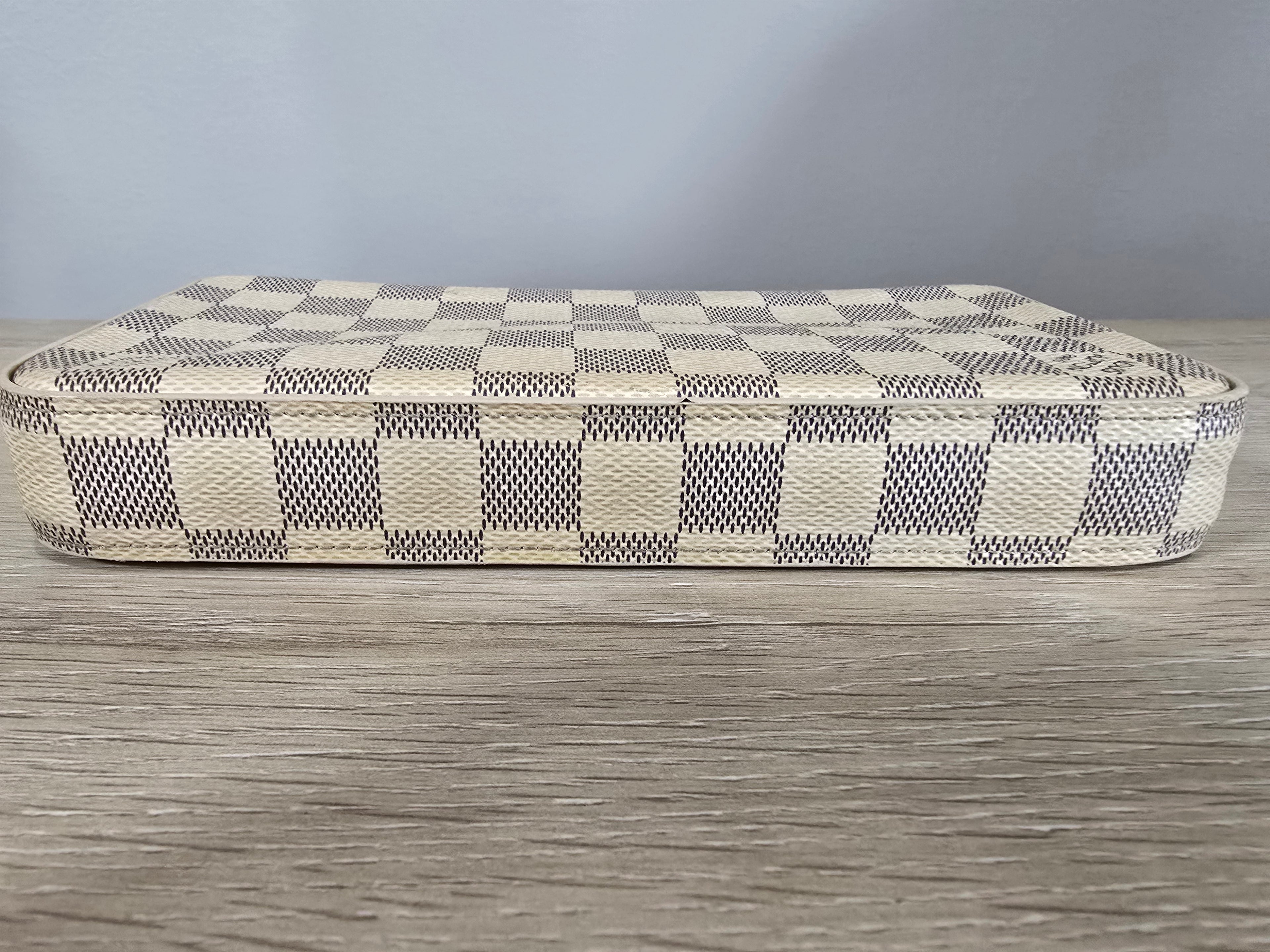 Louis Vuitton Damier Azur Pochette Félicie