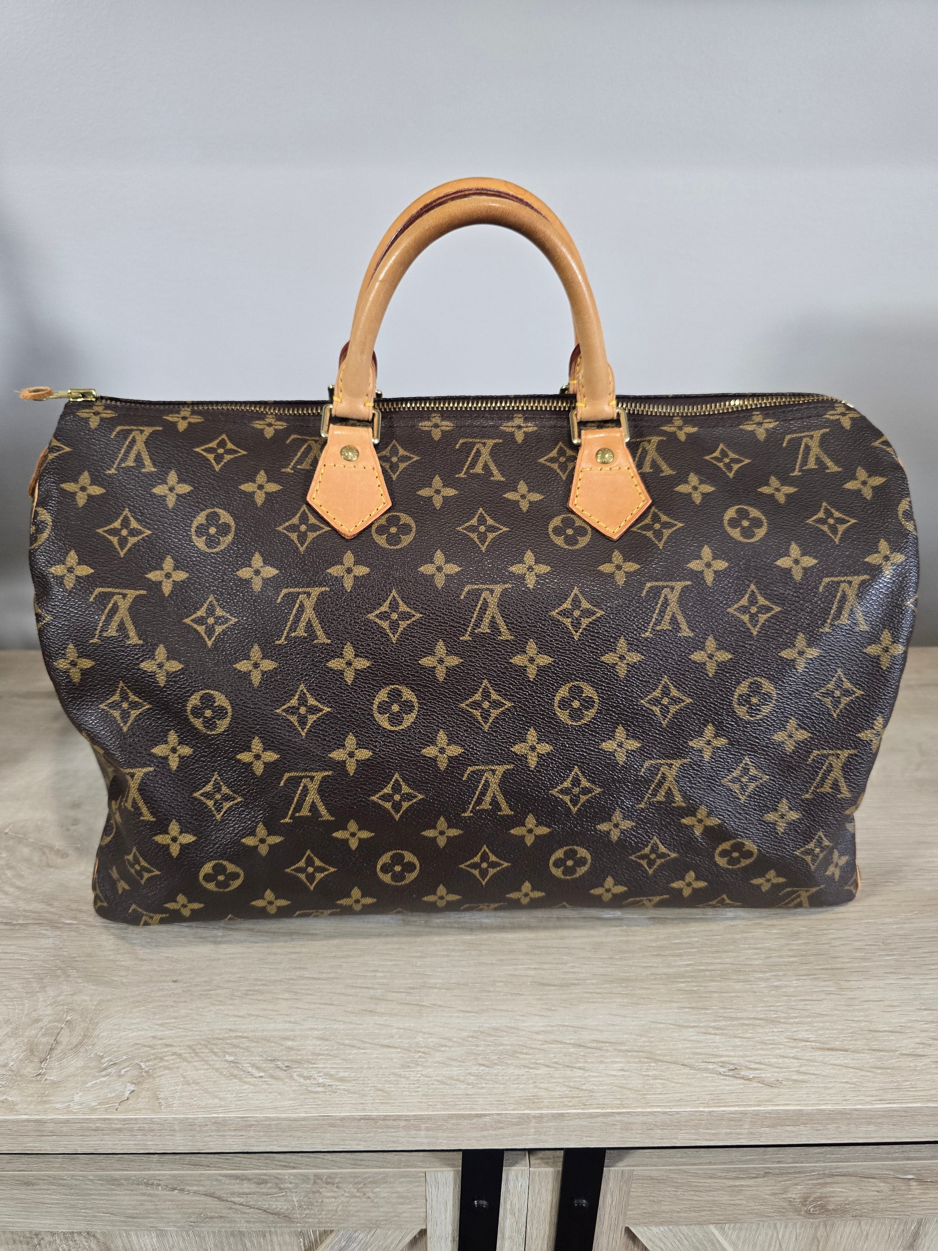 Louis Vuitton Monogram Speedy 40