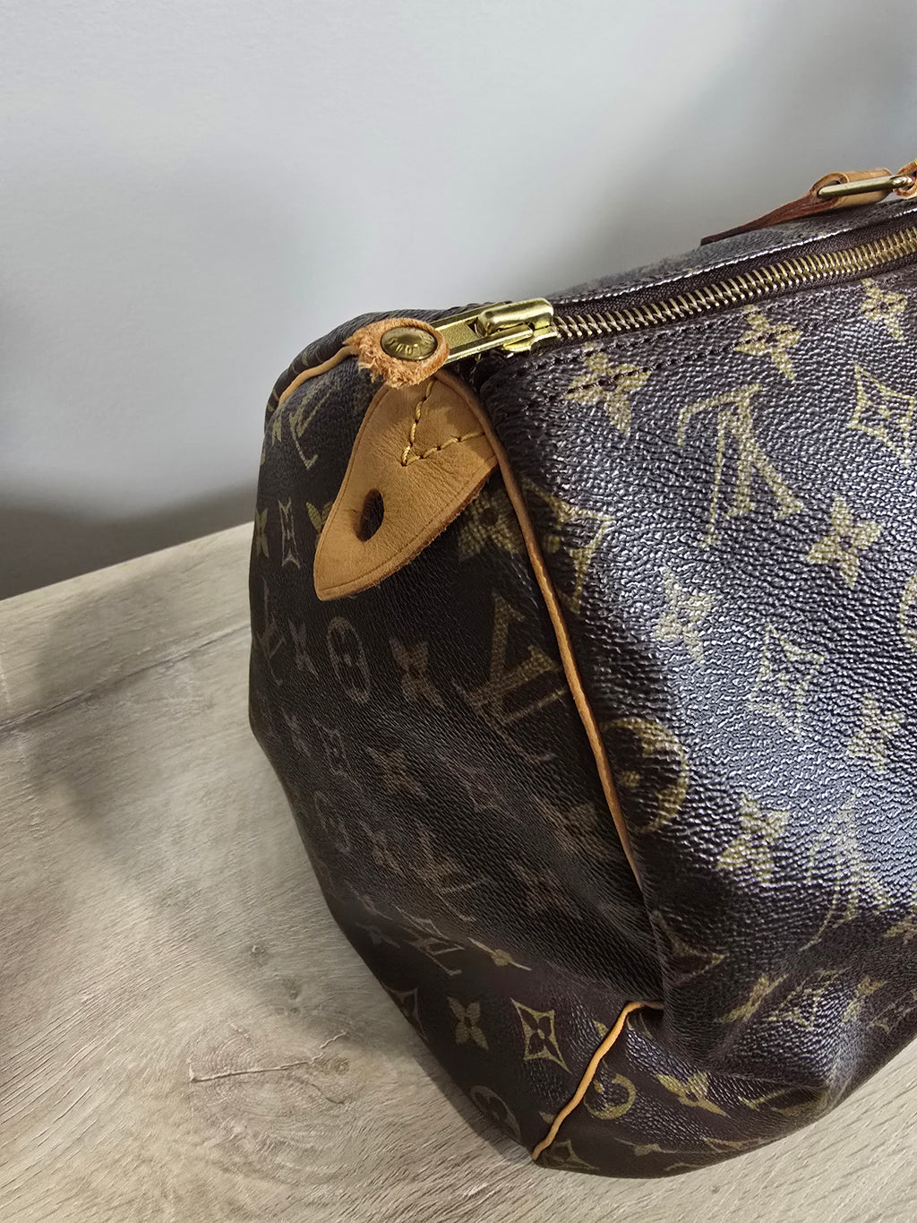 Louis Vuitton Monogram Speedy 40