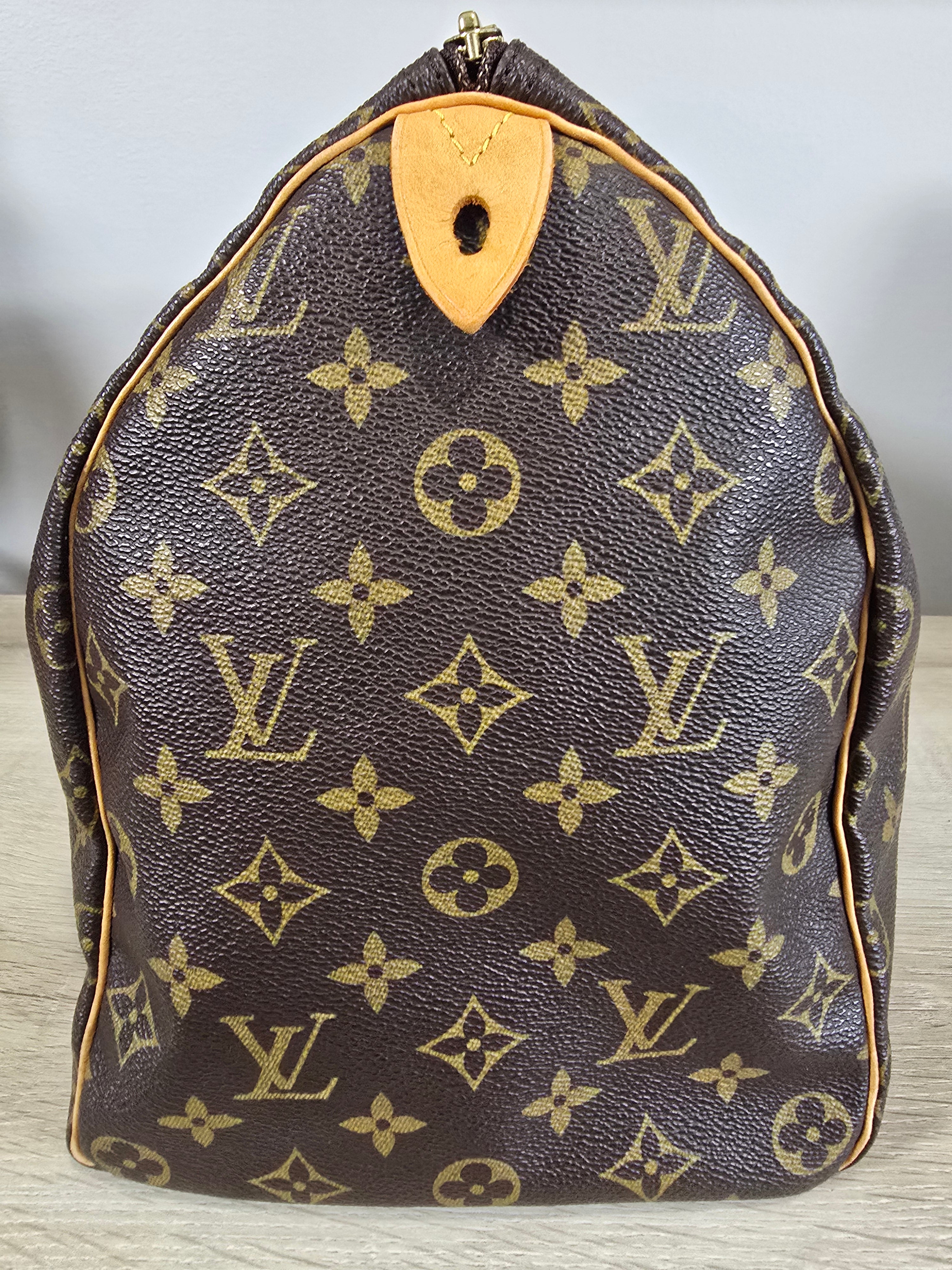 Louis Vuitton Monogram Speedy 40