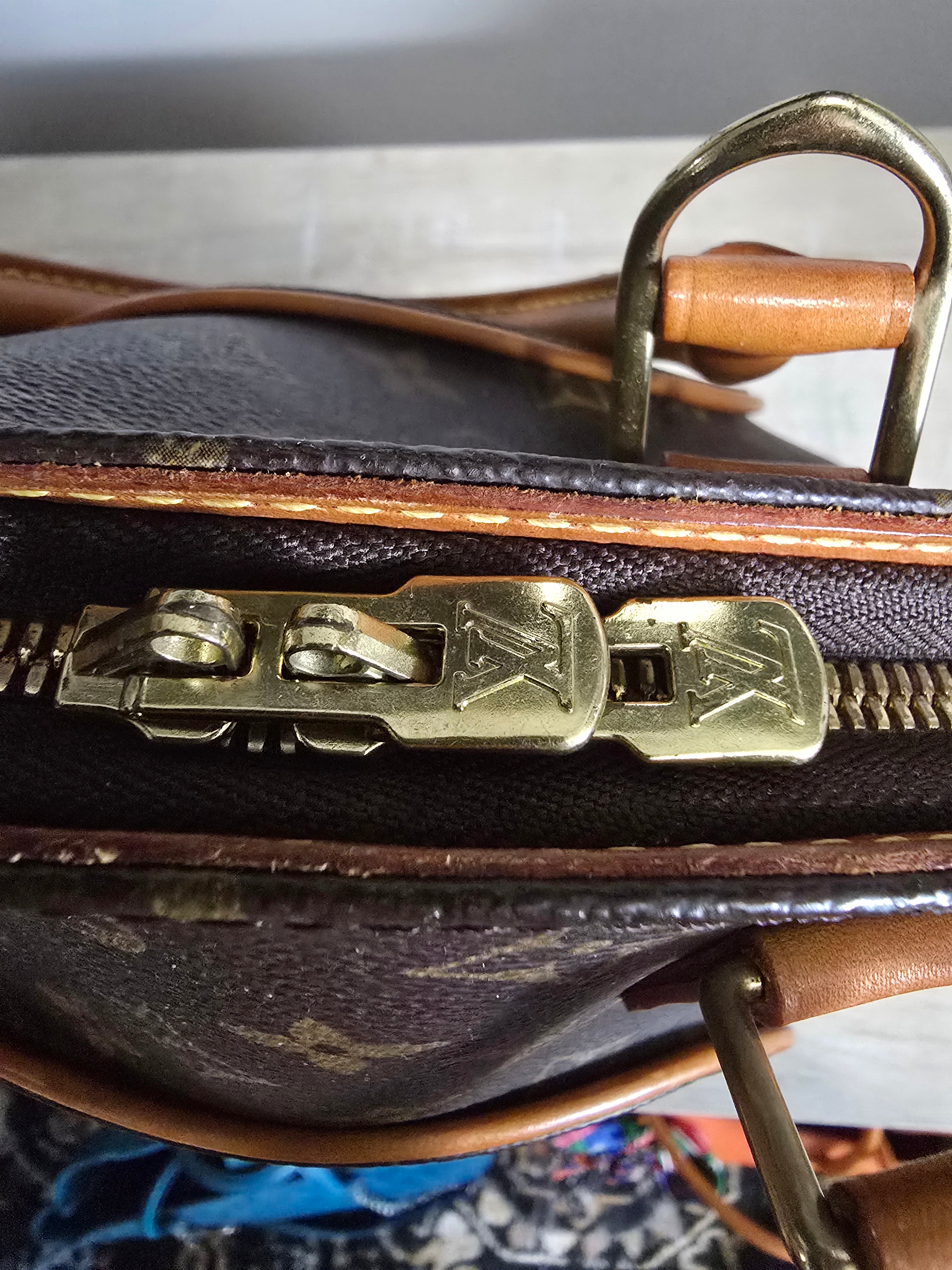 Louis Vuitton Monogram Ellipse MM