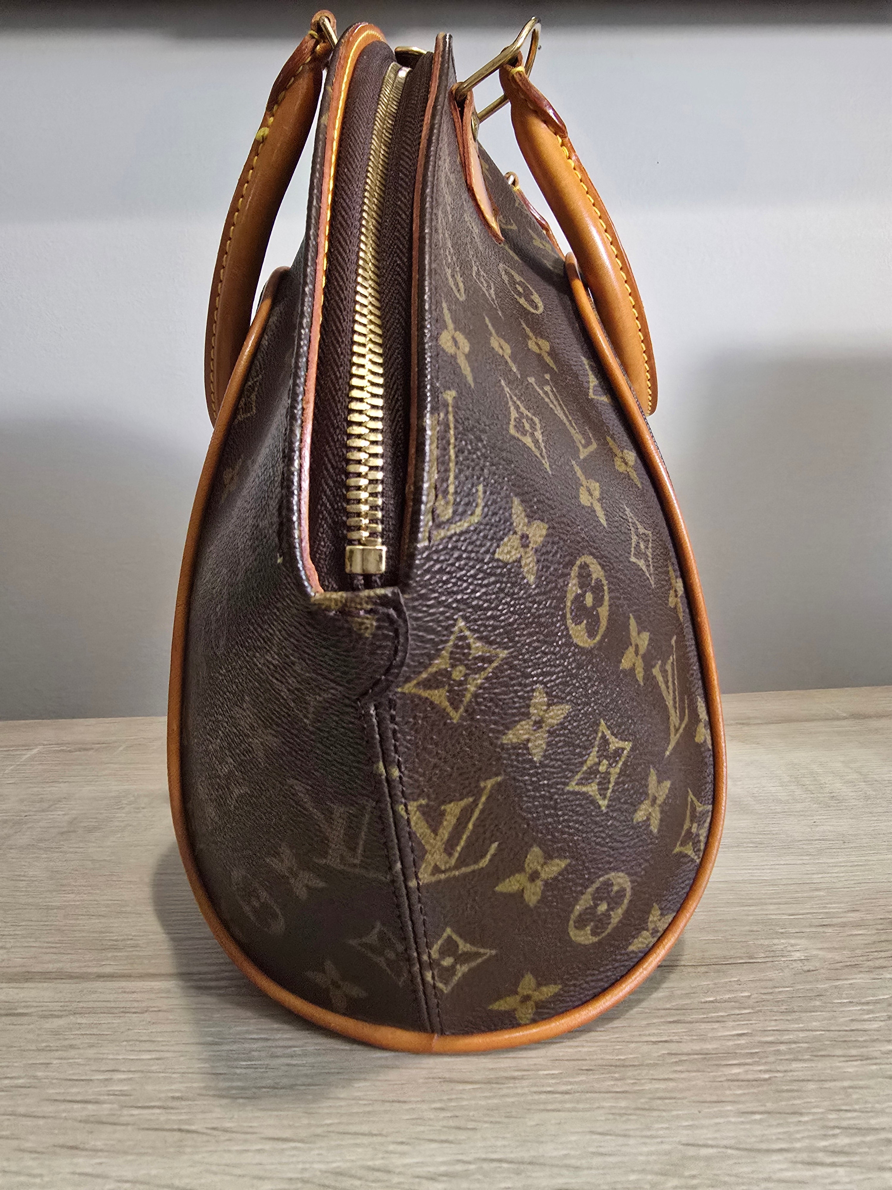 Louis Vuitton Monogram Ellipse MM