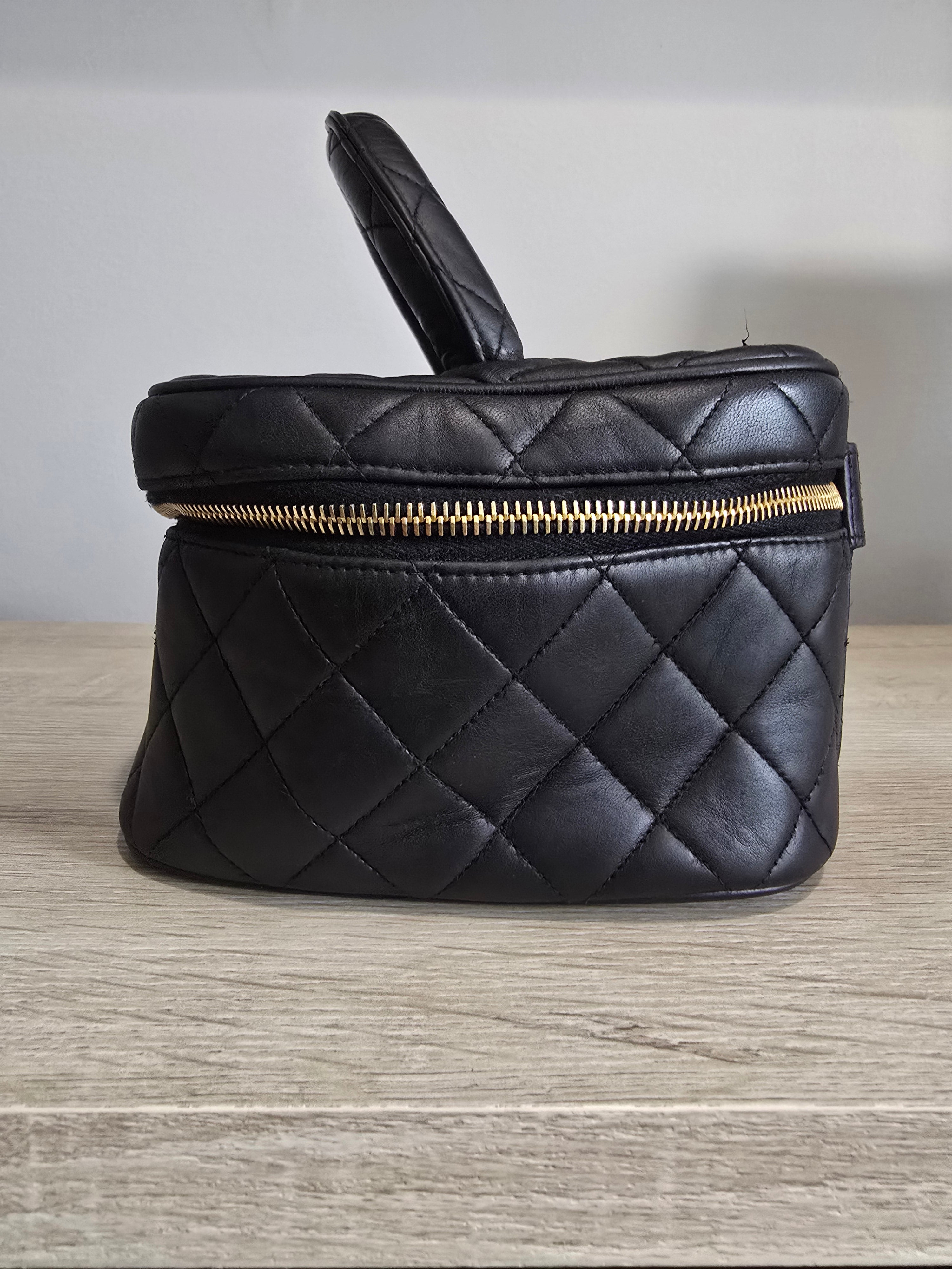 Chanel Vintage Vanity Bag Black Quilted Lambskin Gold Hardware