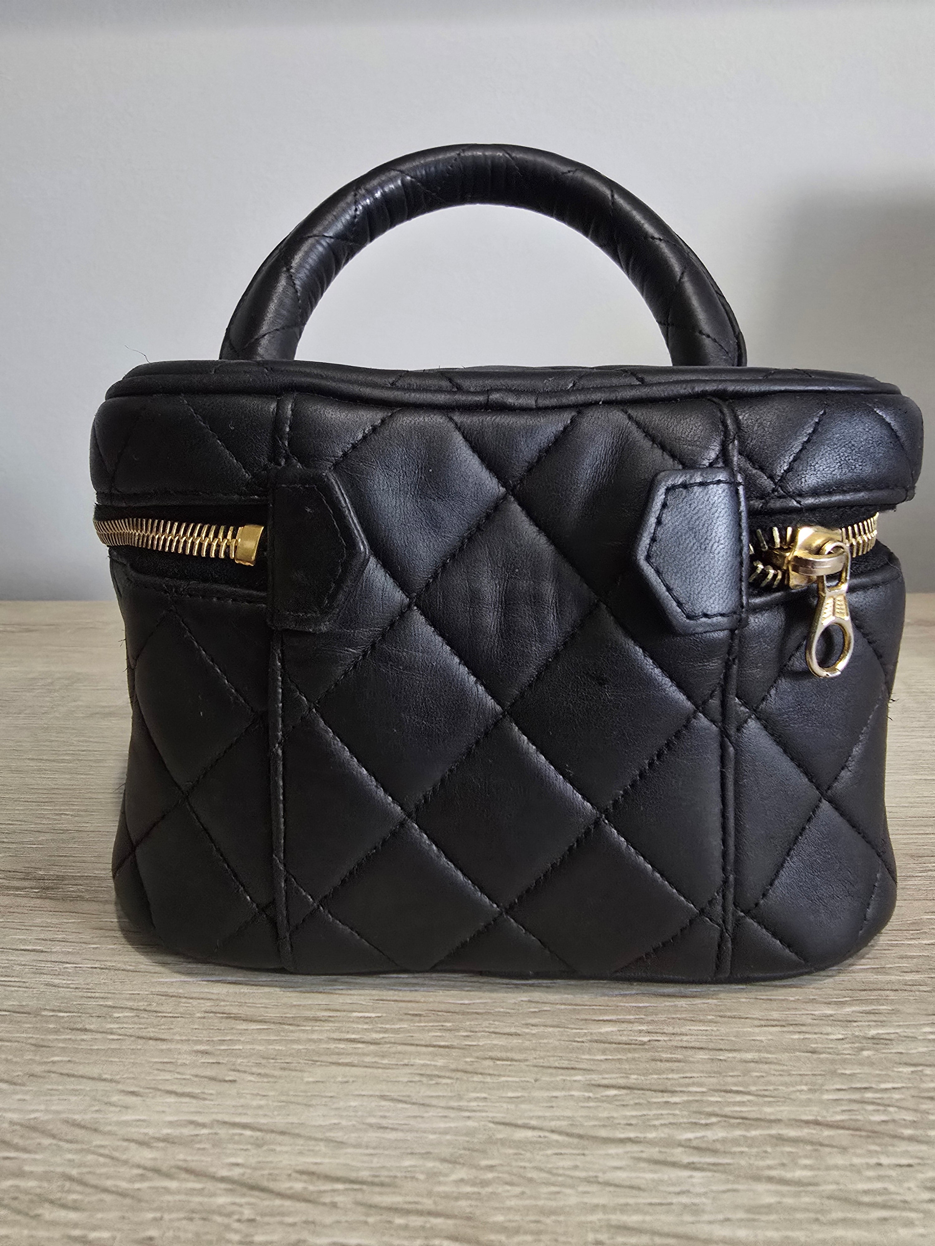 Chanel Vintage Vanity Bag Black Quilted Lambskin Gold Hardware