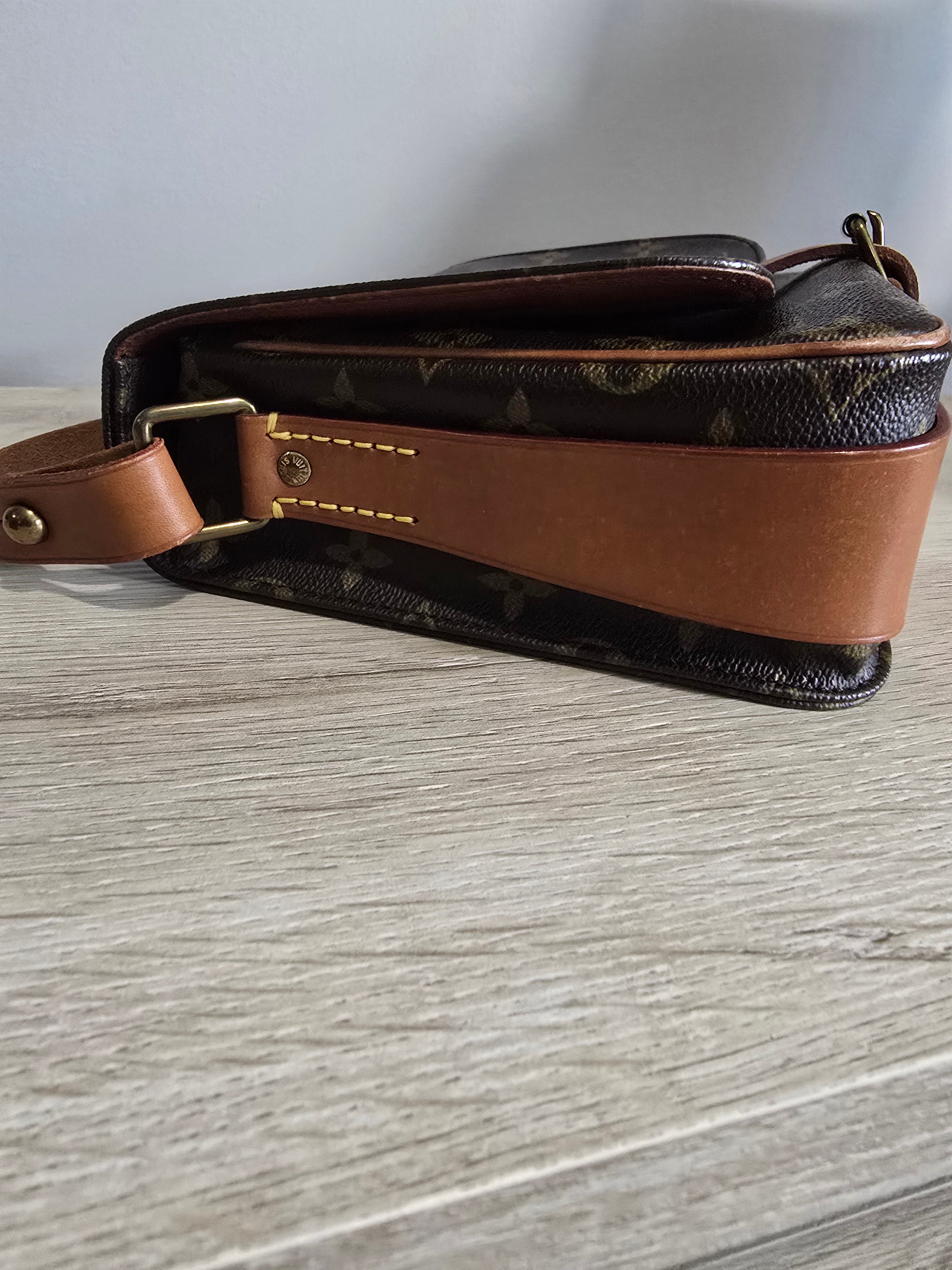 Louis Vuitton Monogram Cartouchiere 22