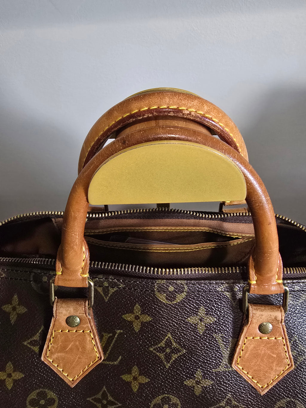 Louis Vuitton Monogram Speedy 35