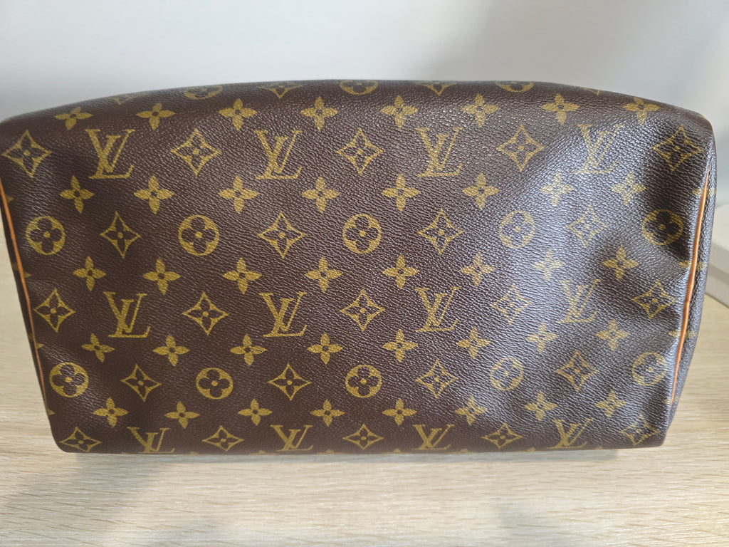 Louis Vuitton Monogram Speedy 35