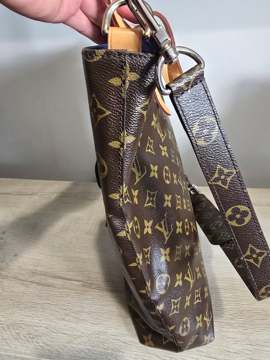 Louis Vuitton Monogram Cabas Mezzo
