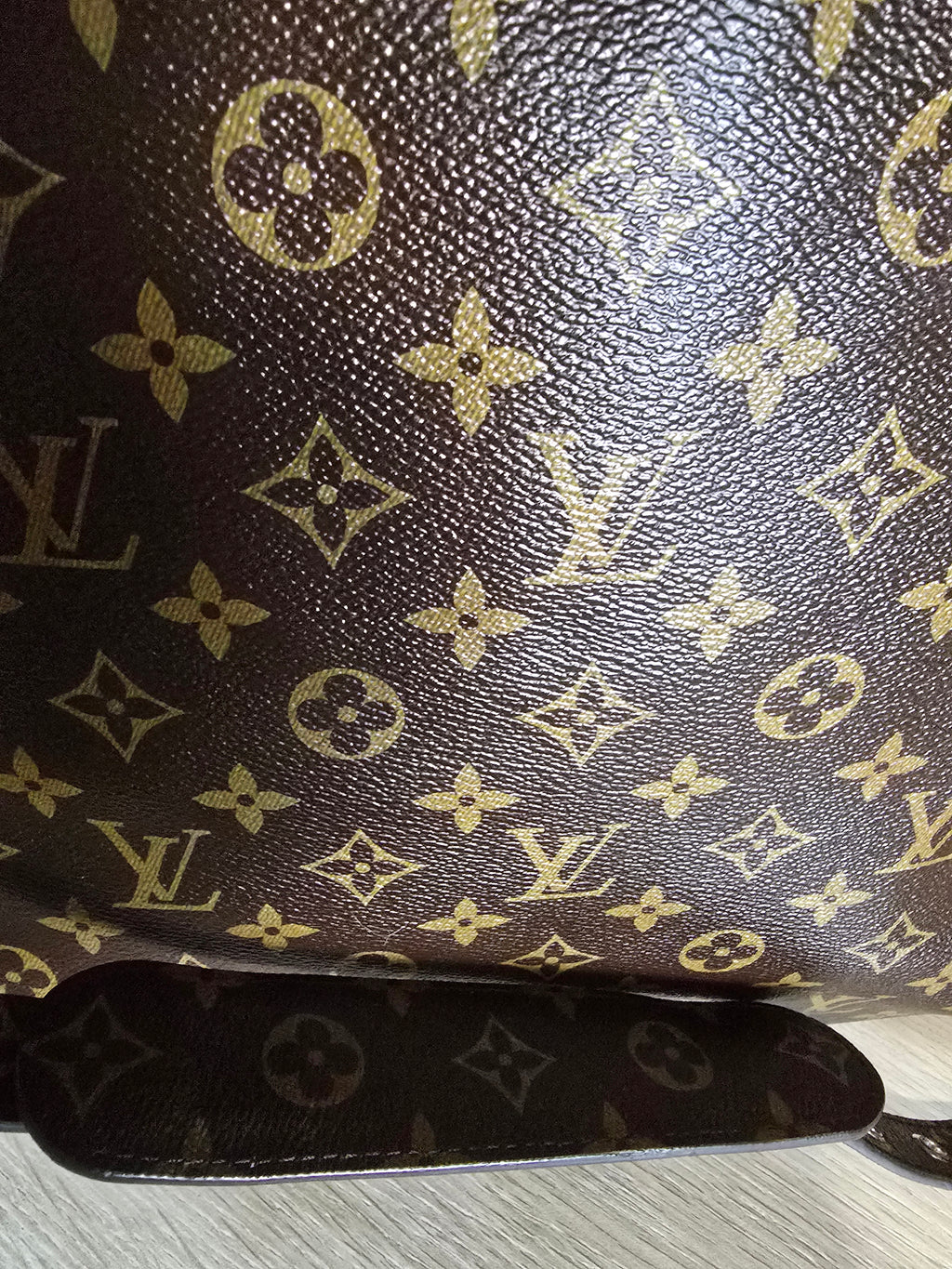 Louis Vuitton Monogram Cabas Mezzo