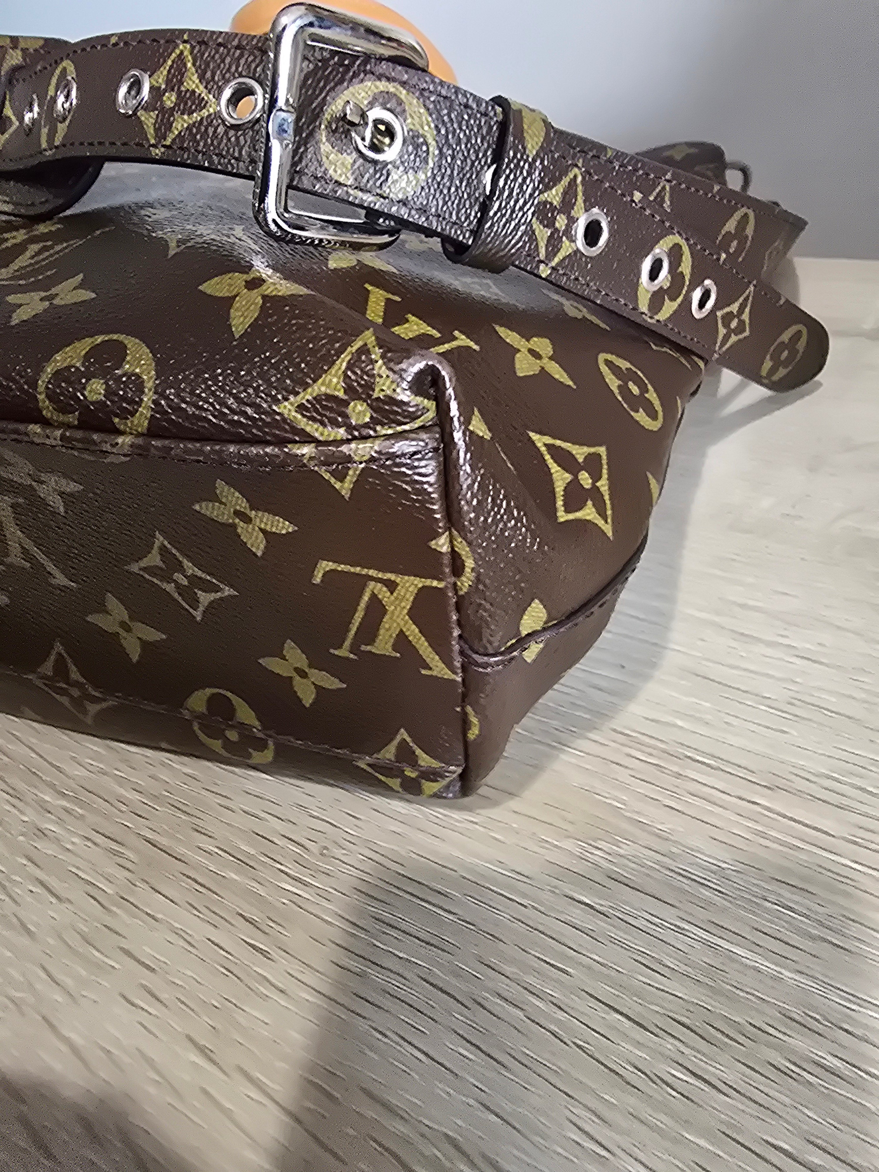 Louis Vuitton Monogram Cabas Mezzo