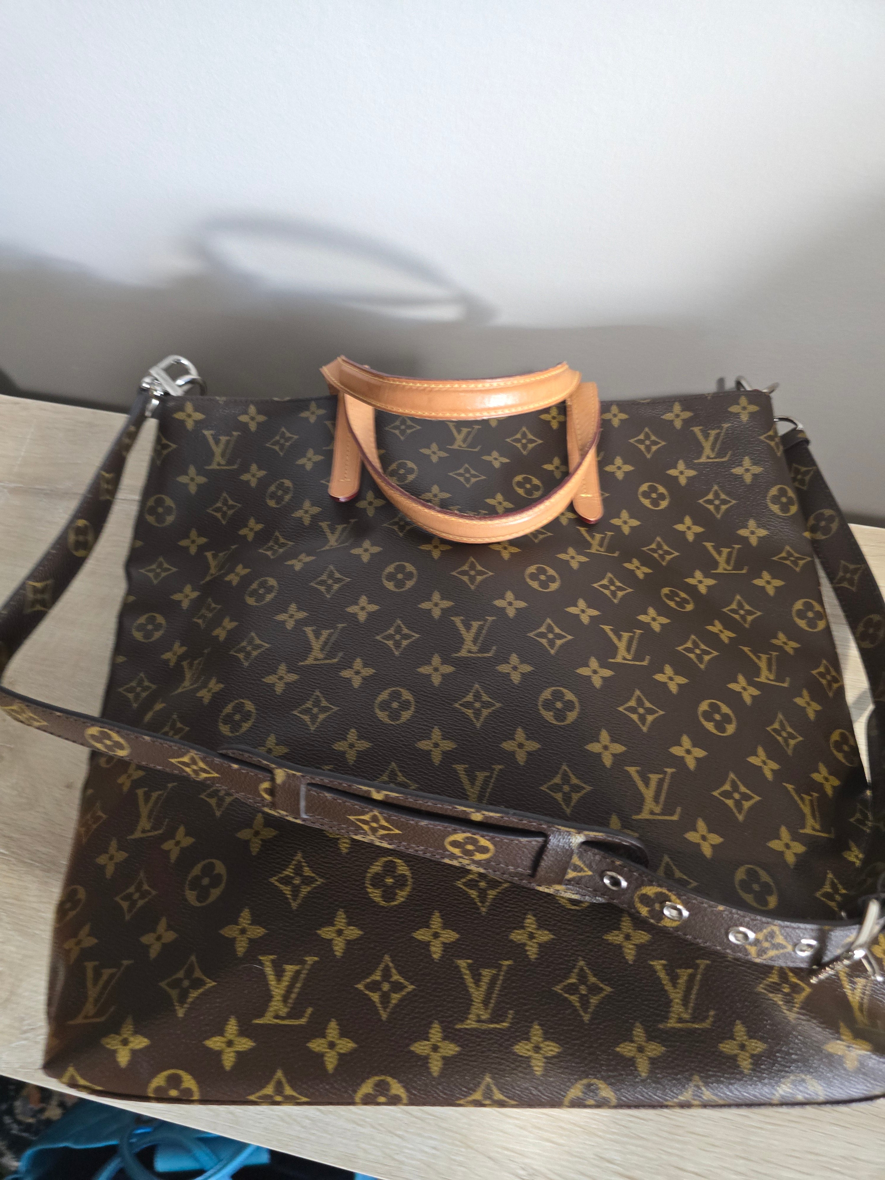 Louis Vuitton Monogram Cabas Mezzo