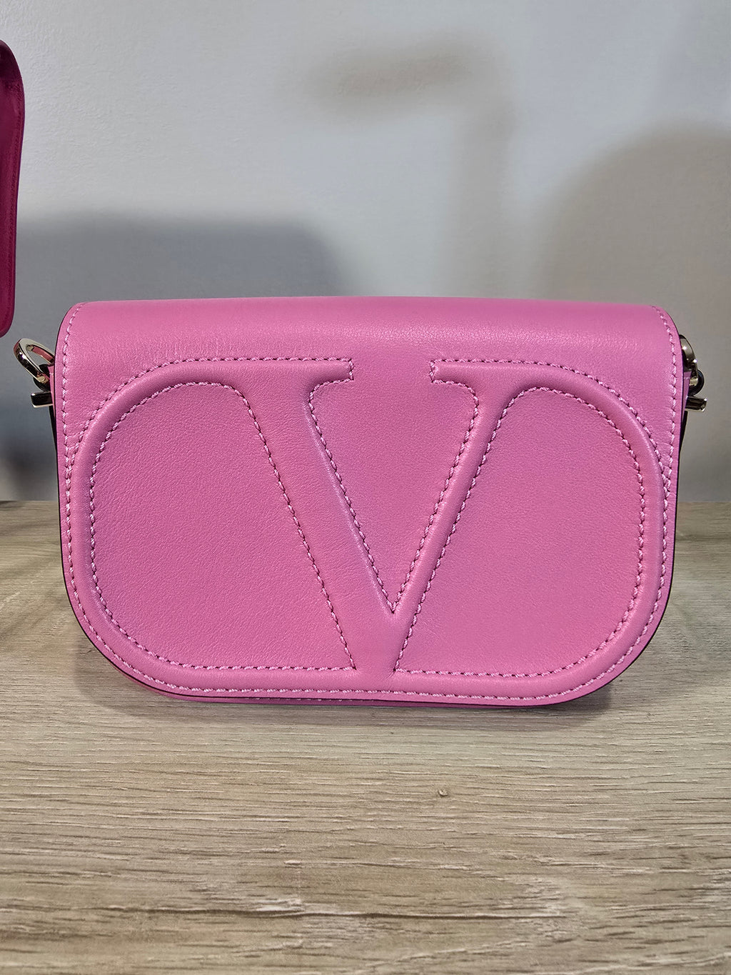 Valentino Garavani Locò Small Shoulder Bag Pink
