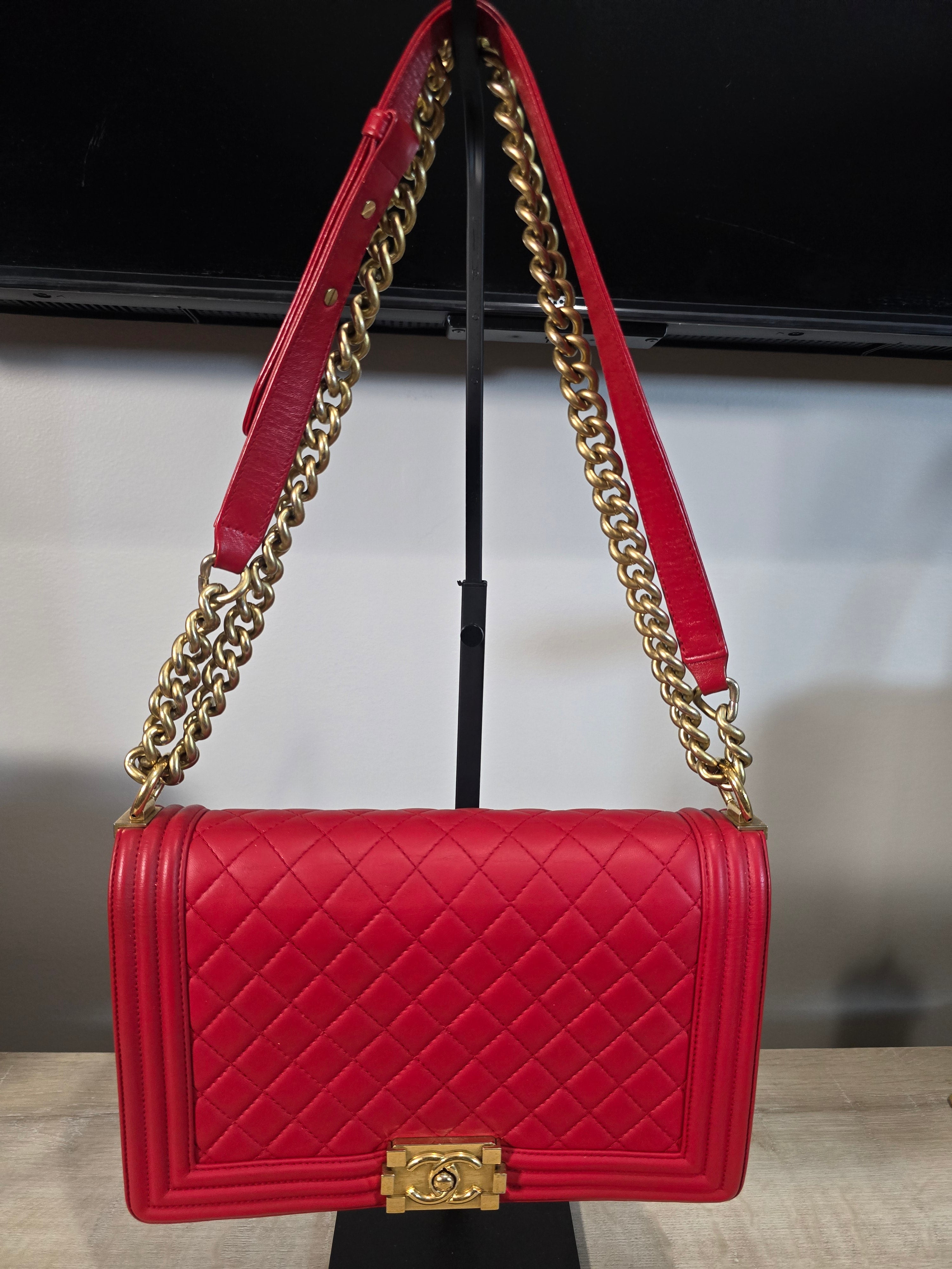 Chanel Caviar Quilted Medium Boy Bag Red Gold Hardware