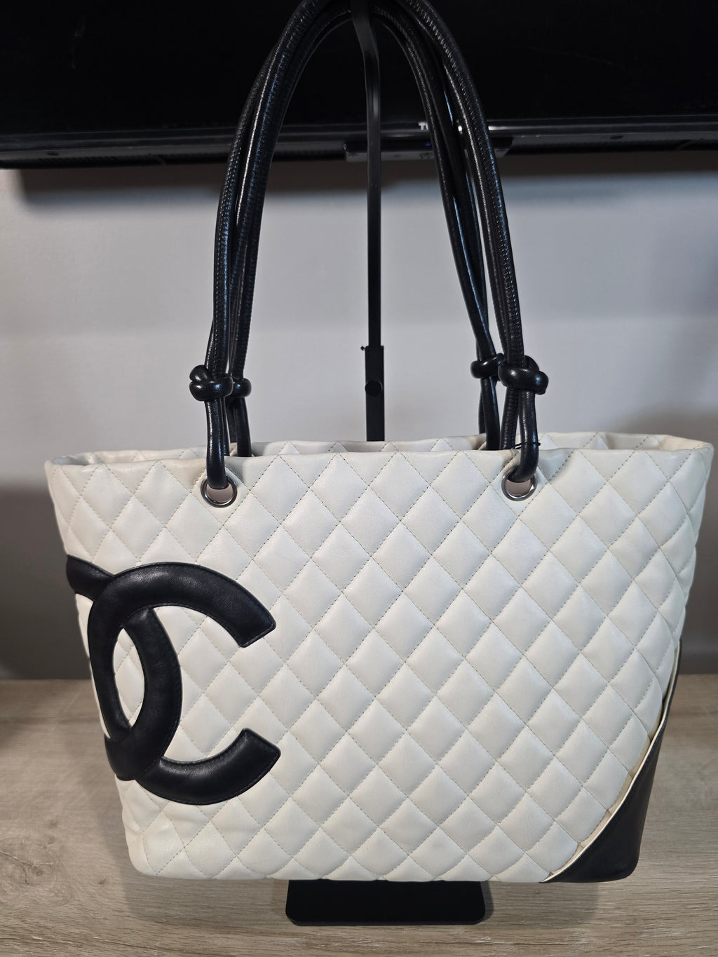 Chanel White Quilted Lambskin Tote Black CC Silver Hardware Hot Pink Interior