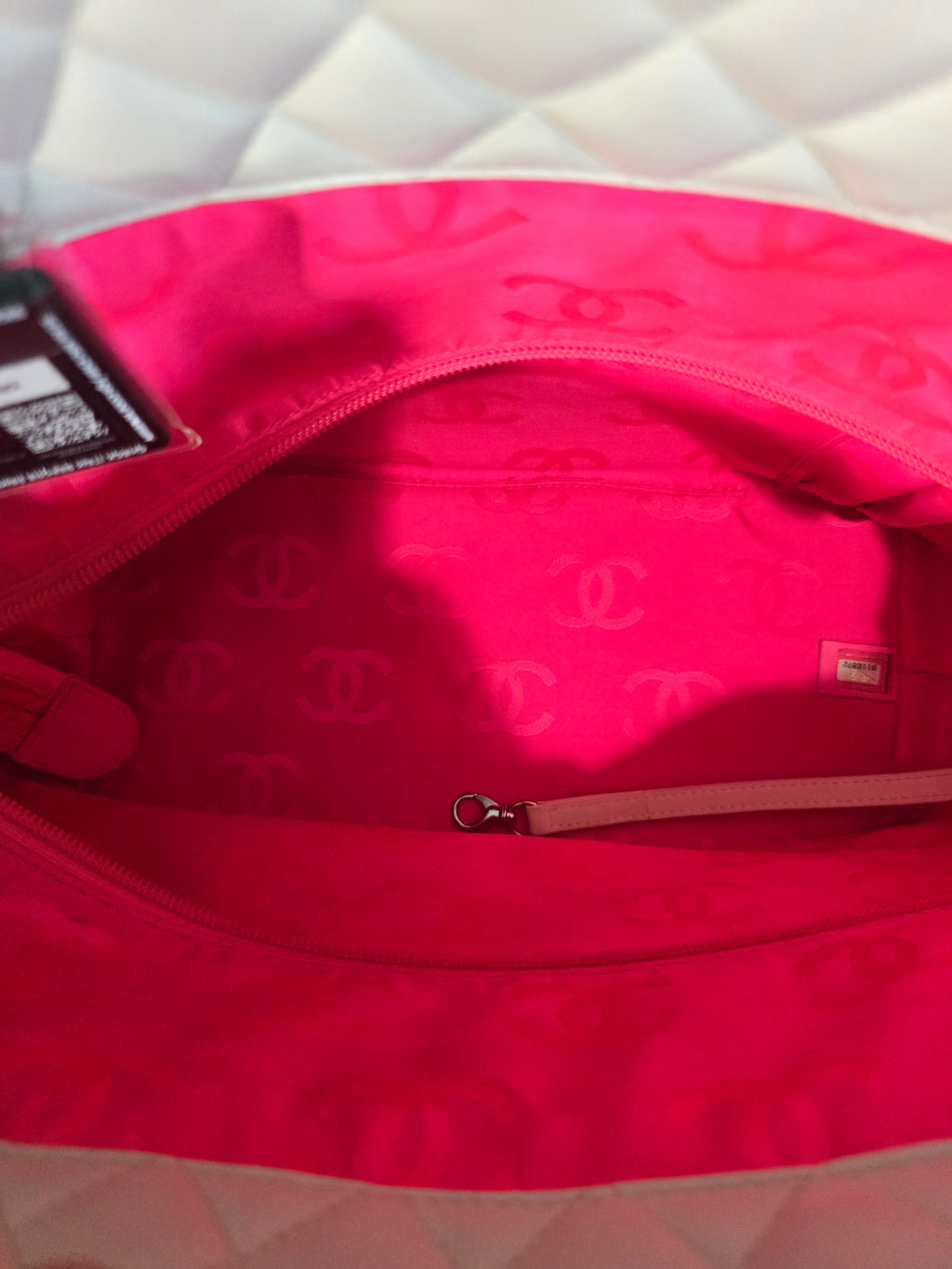 Chanel White Quilted Lambskin Tote Black CC Silver Hardware Hot Pink Interior