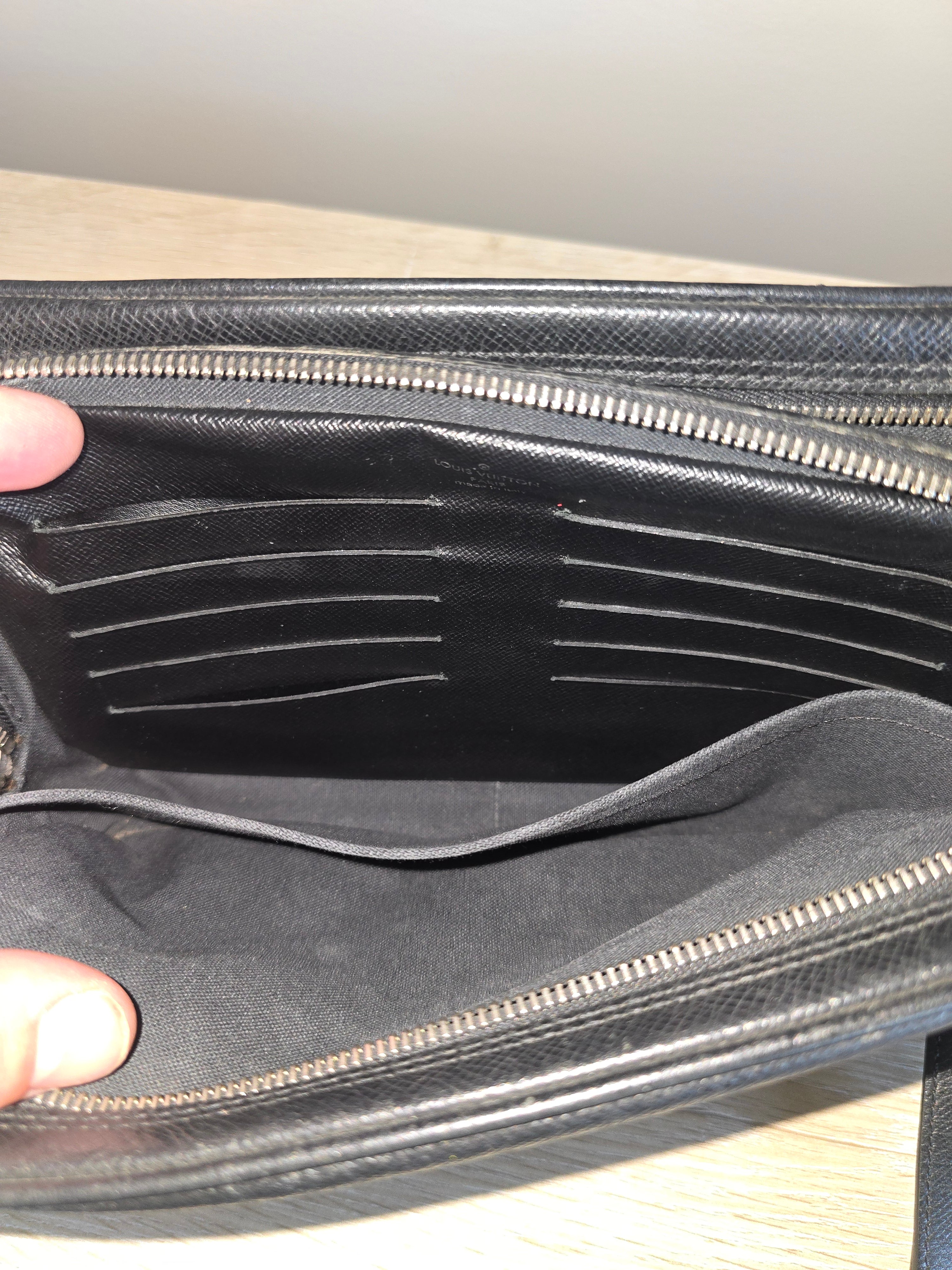 Louis Vuitton Taiga Pavel Bag Black