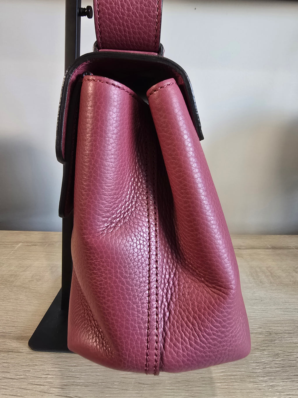 Gucci GG Marmont Medium Shoulder Bag Dark Mauve Matelassé Leather Gold Hardware