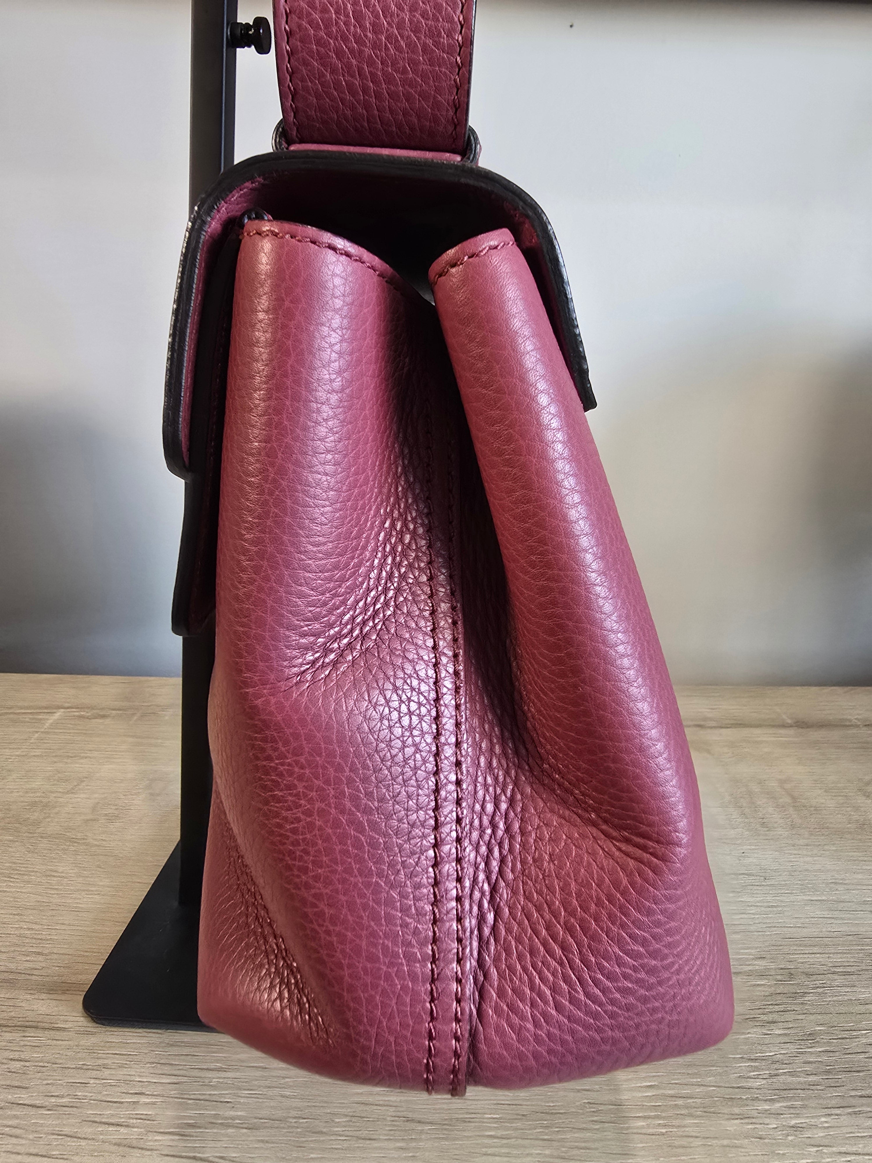 Gucci GG Marmont Medium Shoulder Bag Dark Mauve Matelassé Leather Gold Hardware