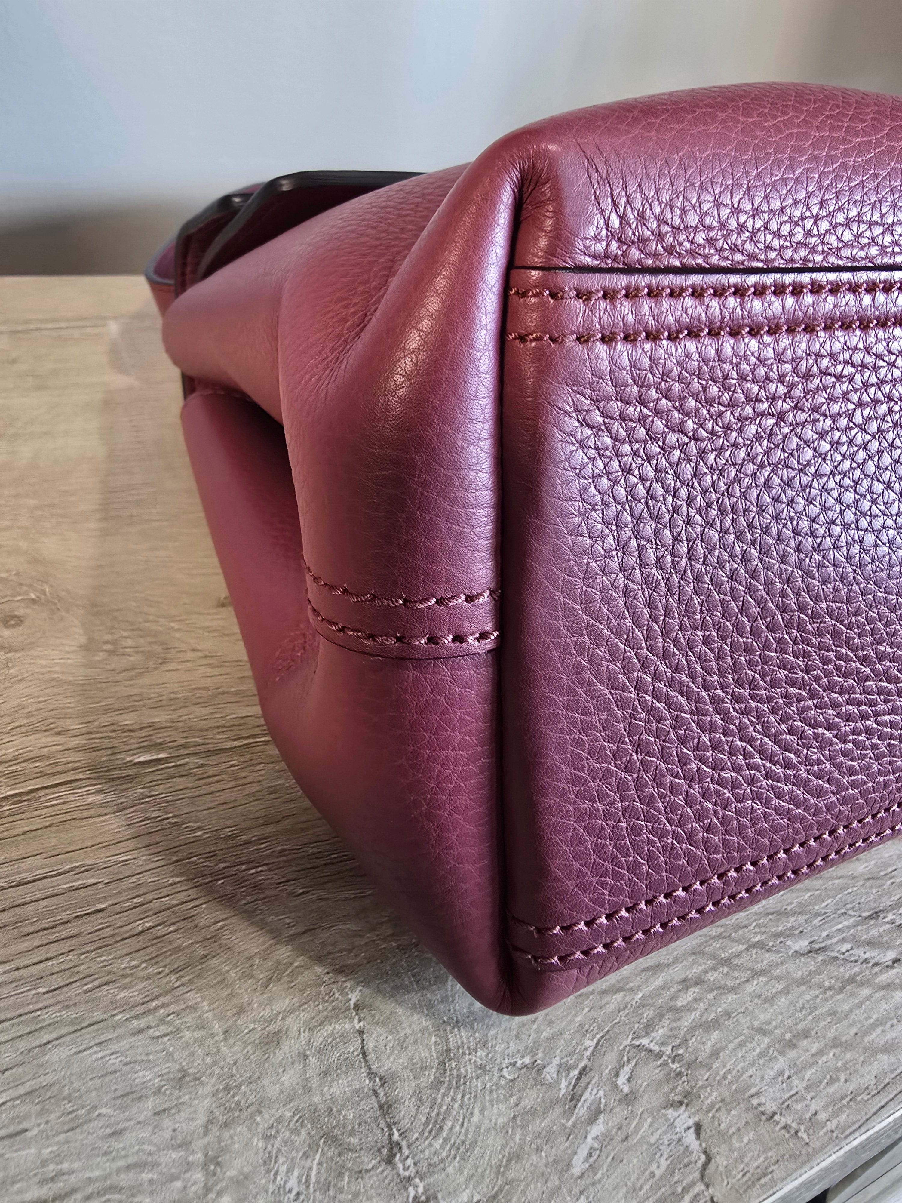 Gucci GG Marmont Medium Shoulder Bag Dark Mauve Matelassé Leather Gold Hardware