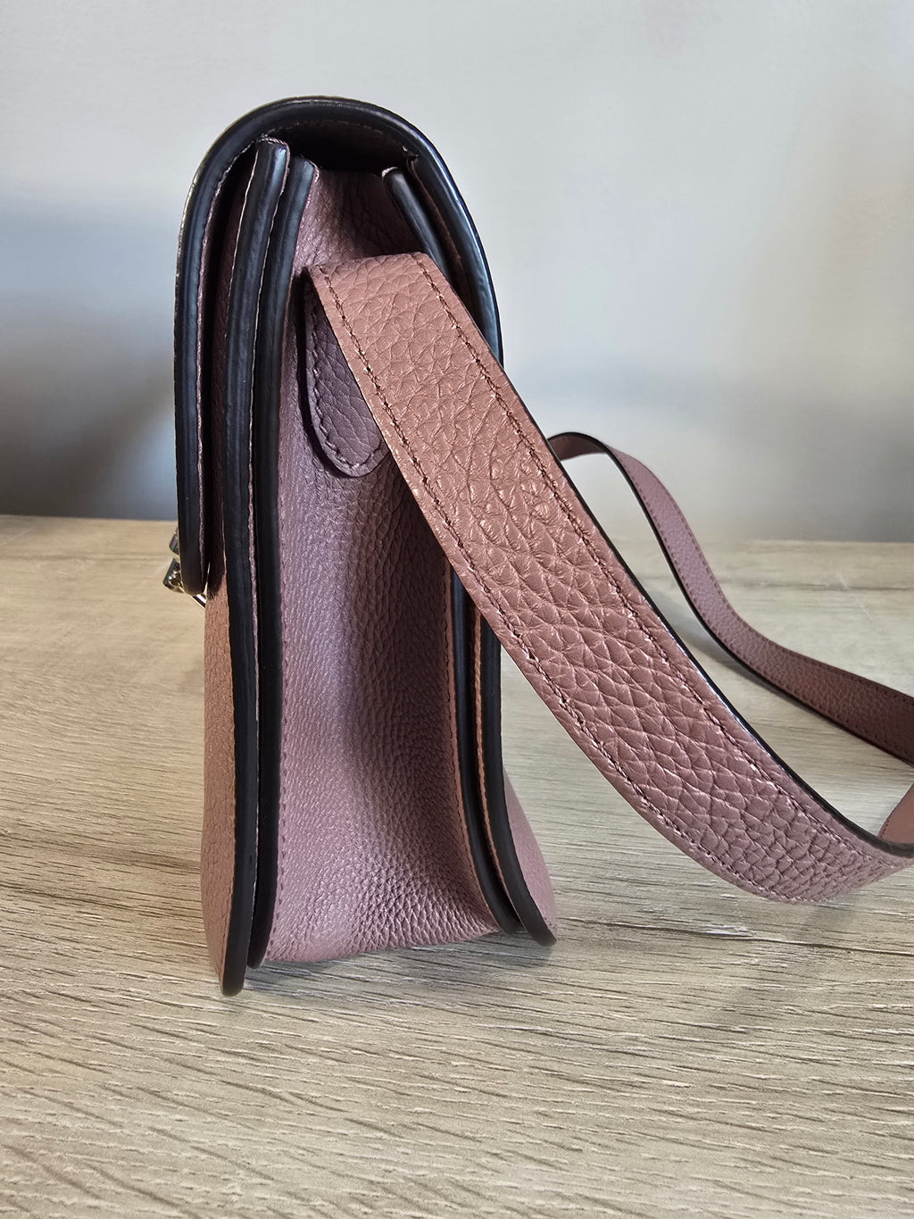 Gucci Jackie Soft Flap Shoulder Bag Pink Pebbled Leather Silver Hardware