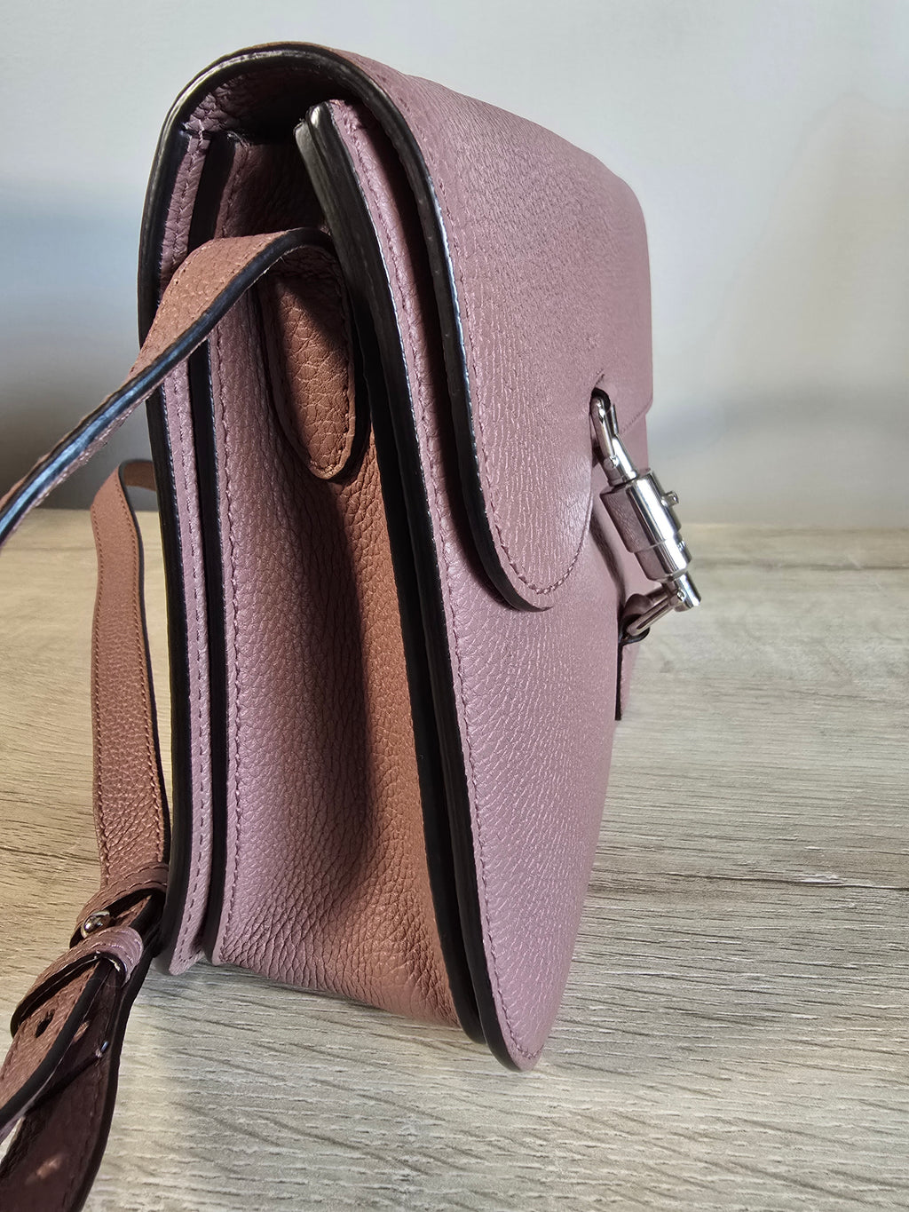 Gucci Jackie Soft Flap Shoulder Bag Pink Pebbled Leather Silver Hardware
