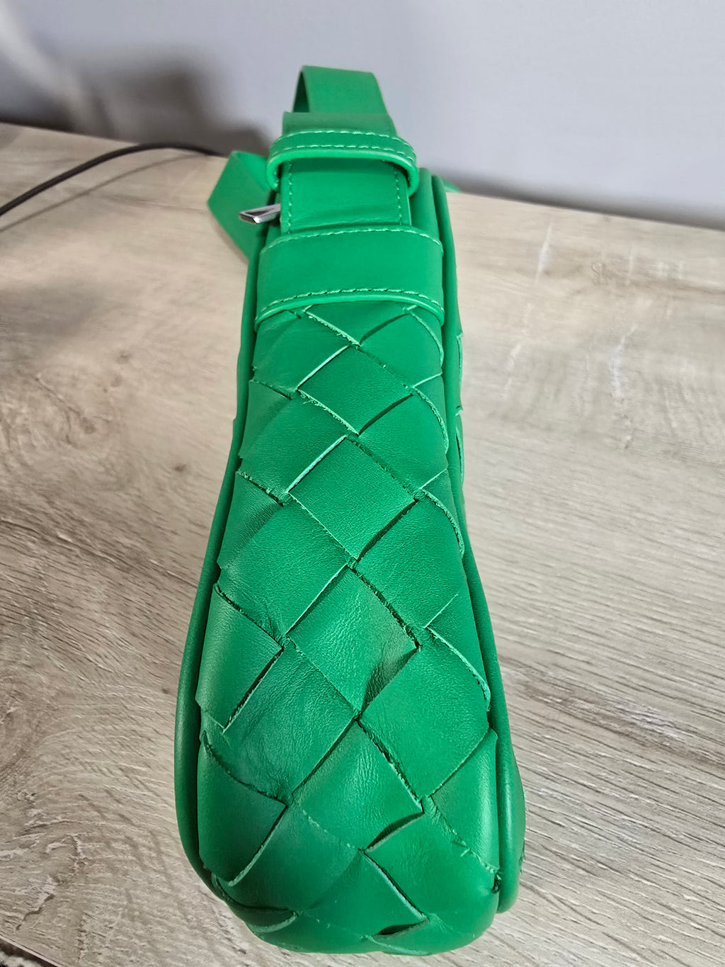 Bottega Veneta Intrecciato Zipped Phone Pouch Kelly Green Silver Hardware